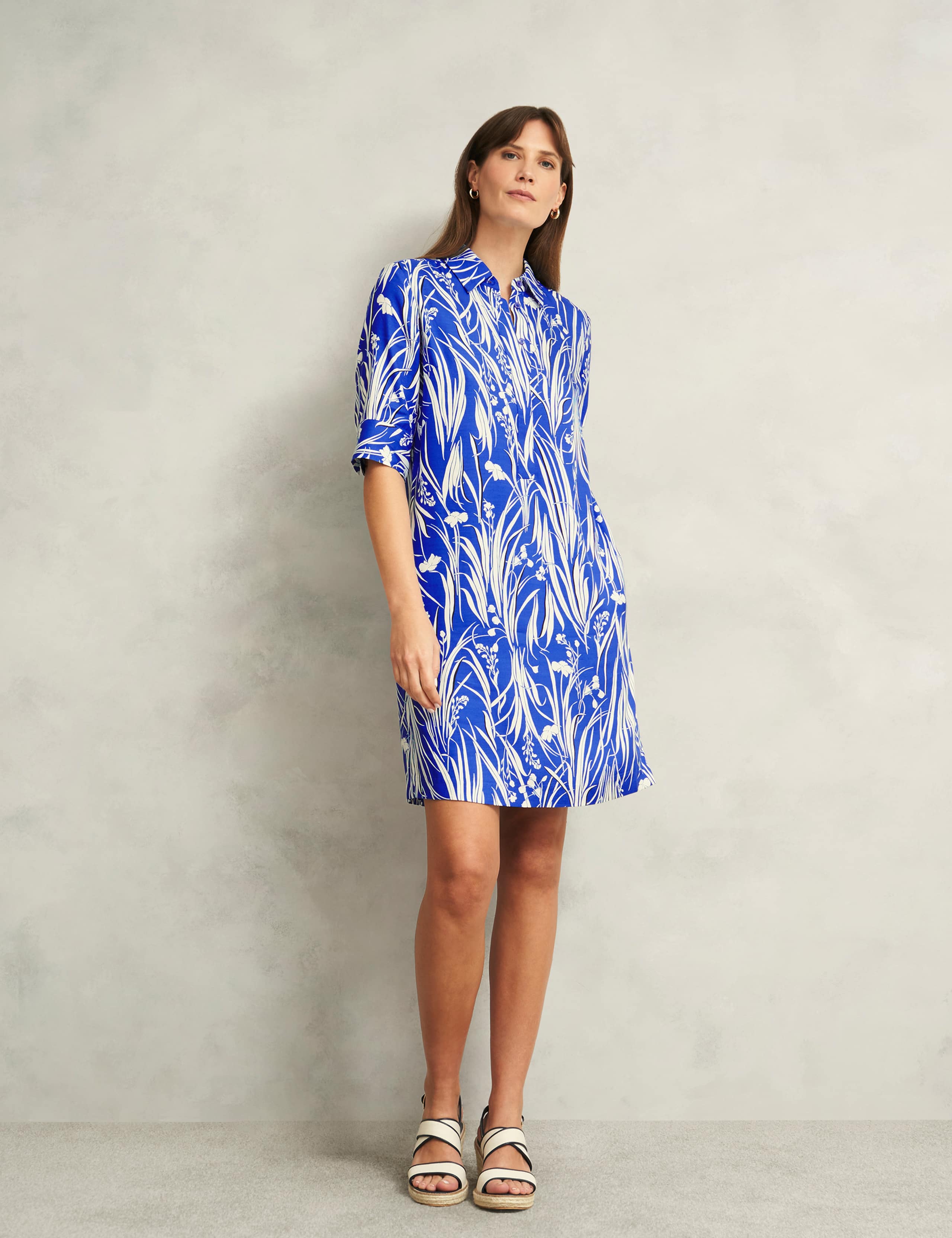 Floral Collared Knee Length Shift Dress 4 of 9
