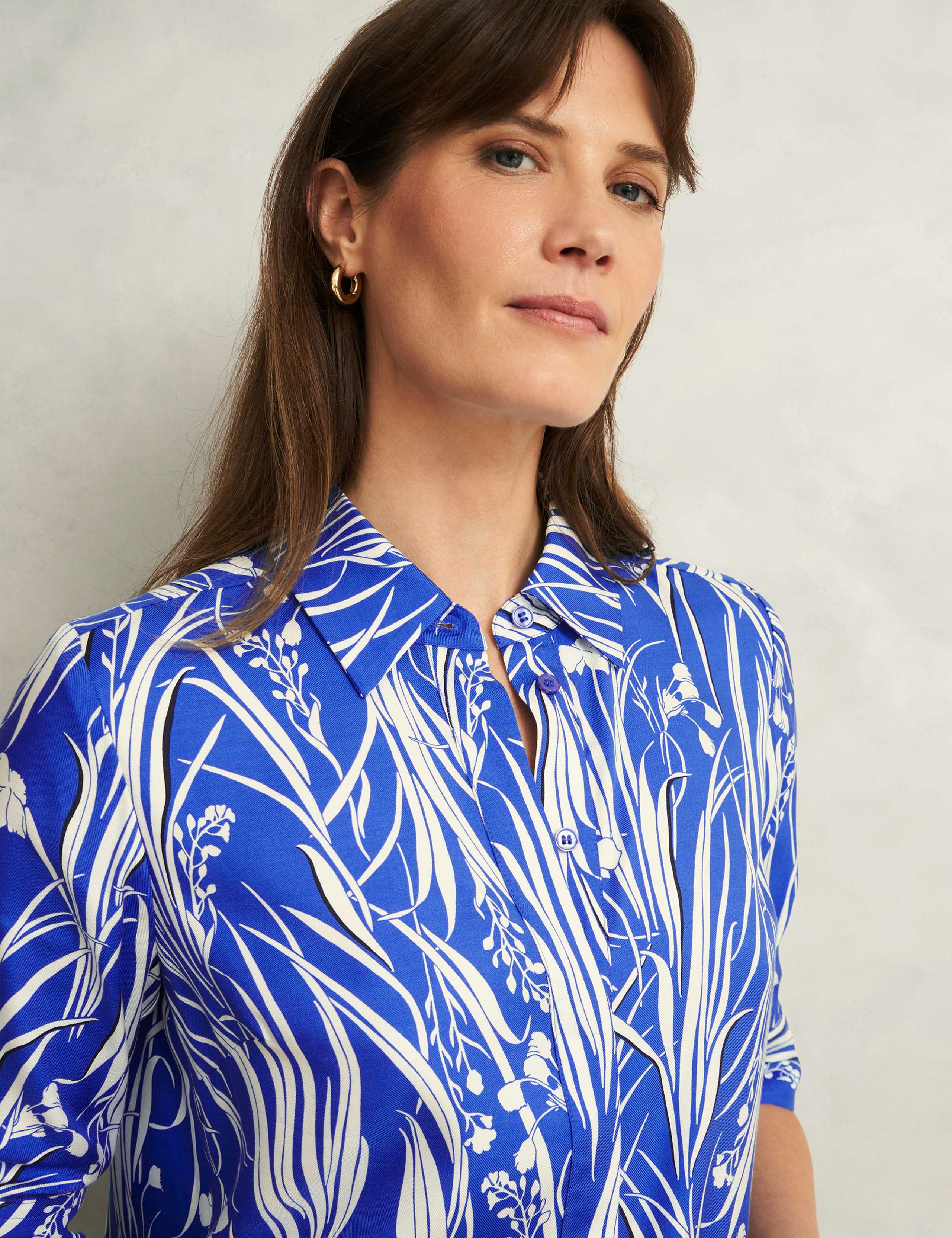 Floral Collared Knee Length Shift Dress 7 of 9