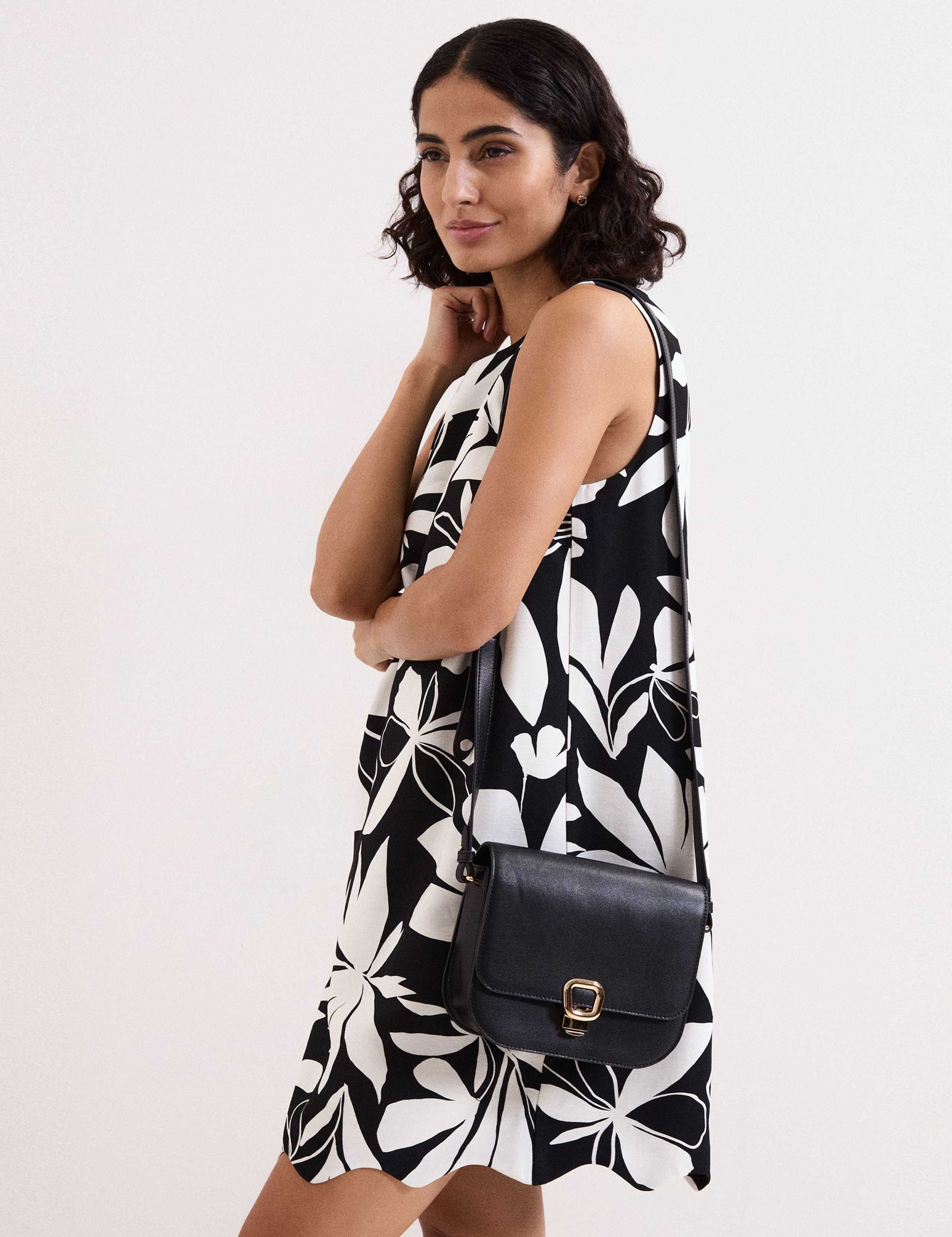 Leather Cross Body Bag 4 of 8