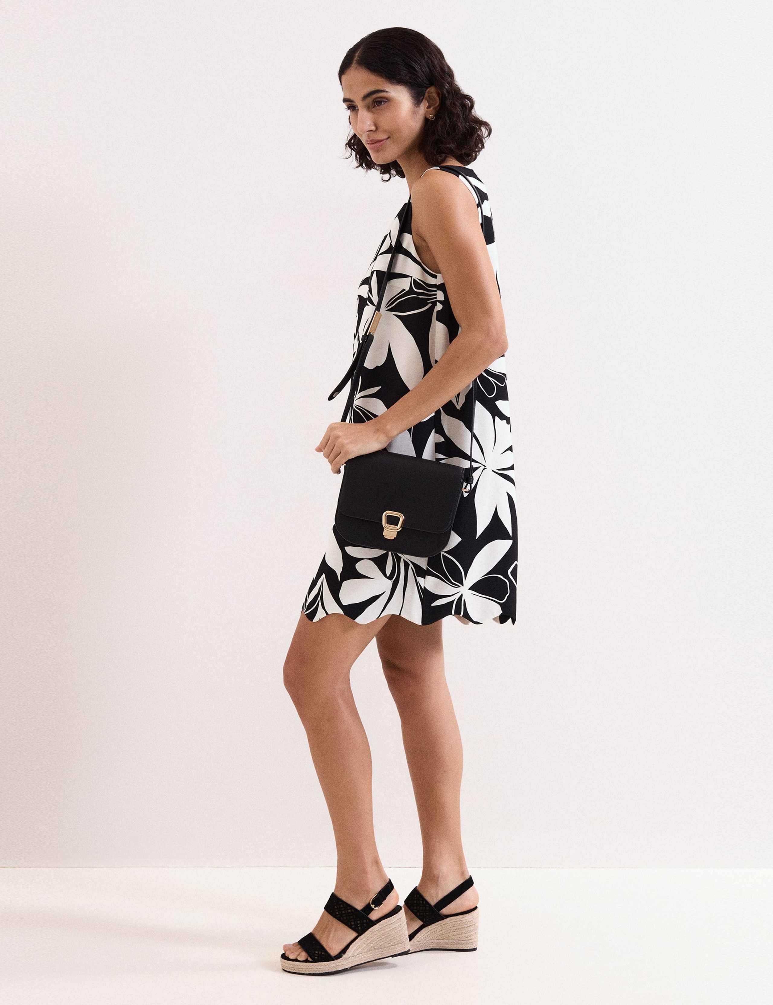 Leather Cross Body Bag 6 of 8