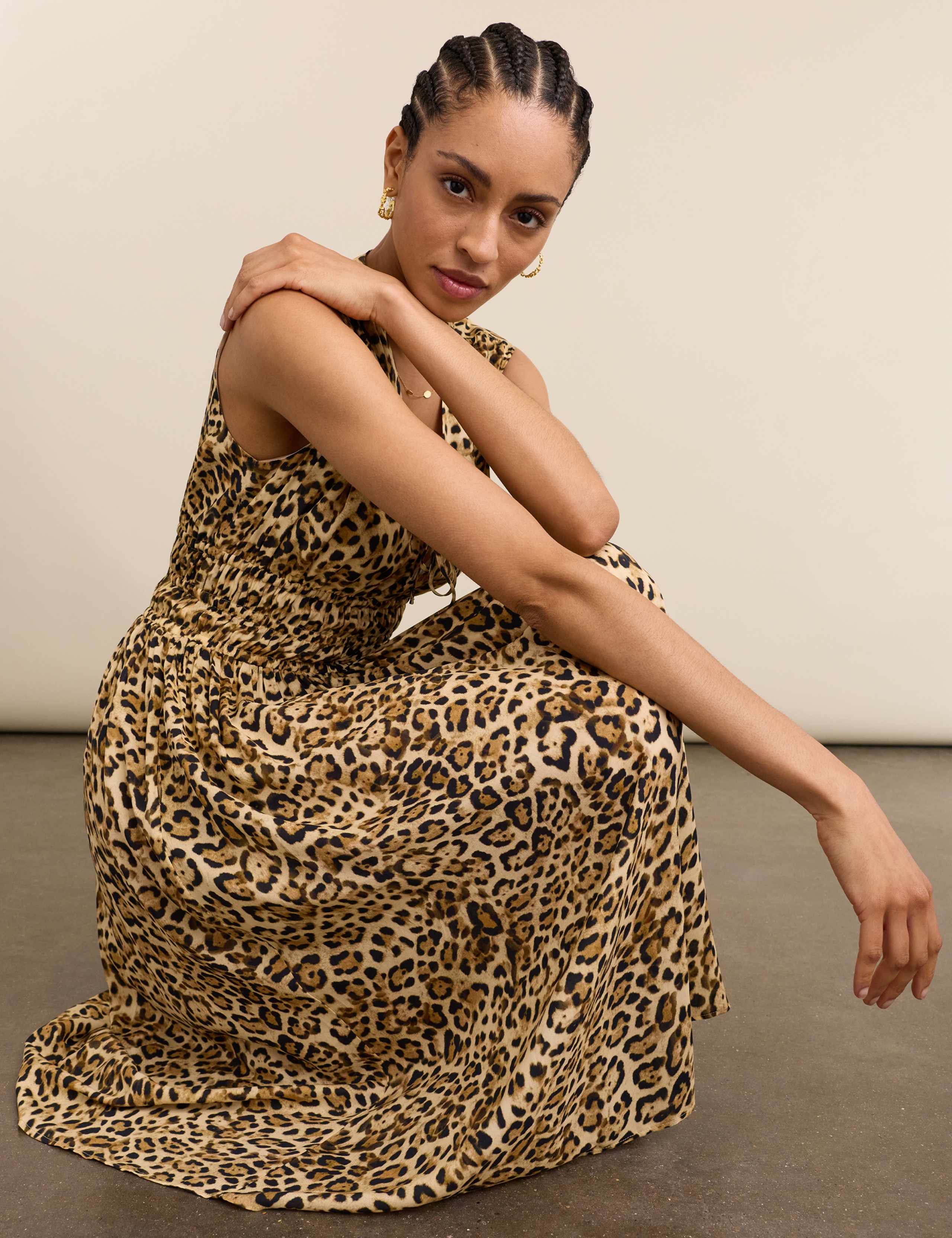 Animal Print V-Neck Midi Waisted Dress 3 of 4