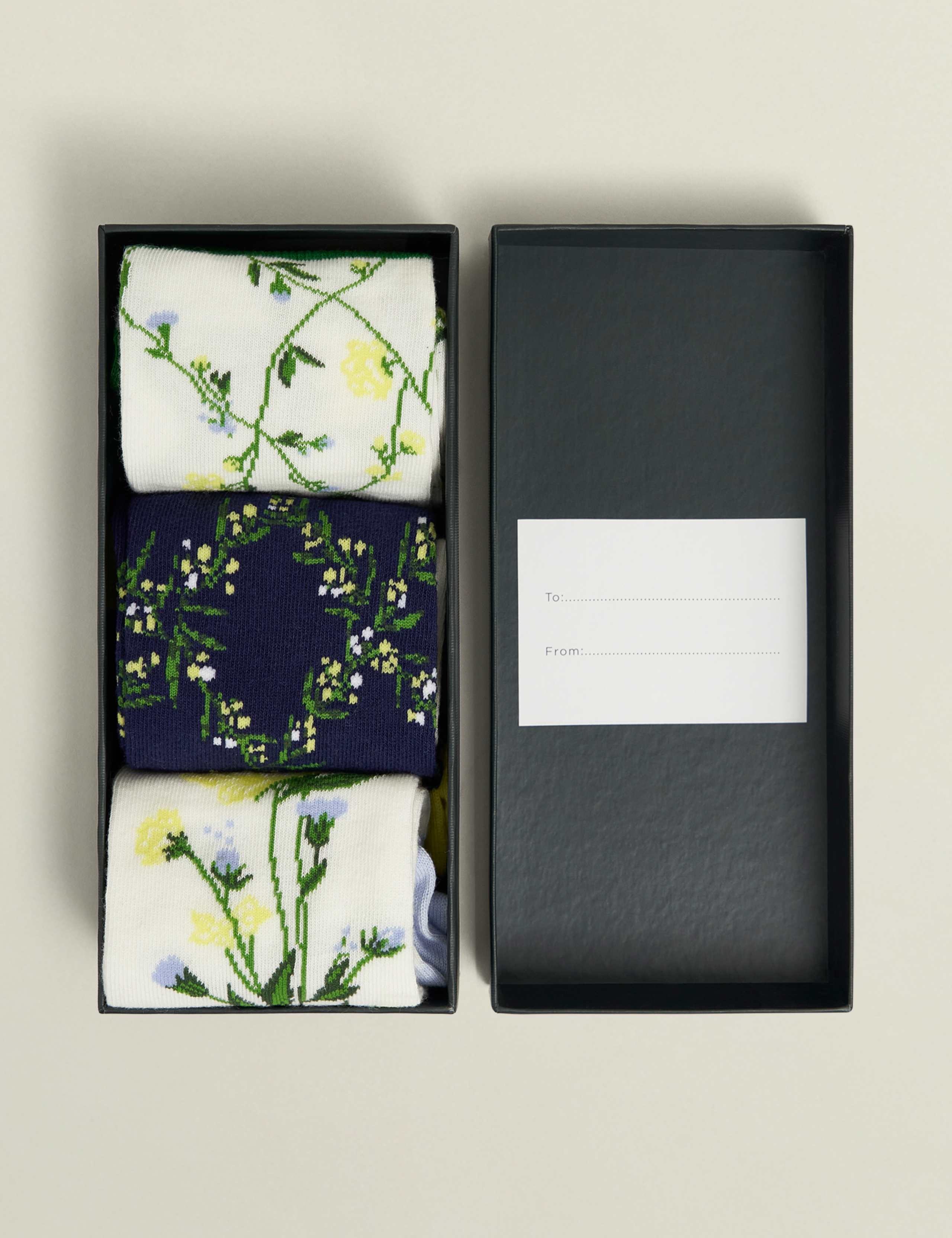 3pk Cotton Rich Floral Socks 2 of 3