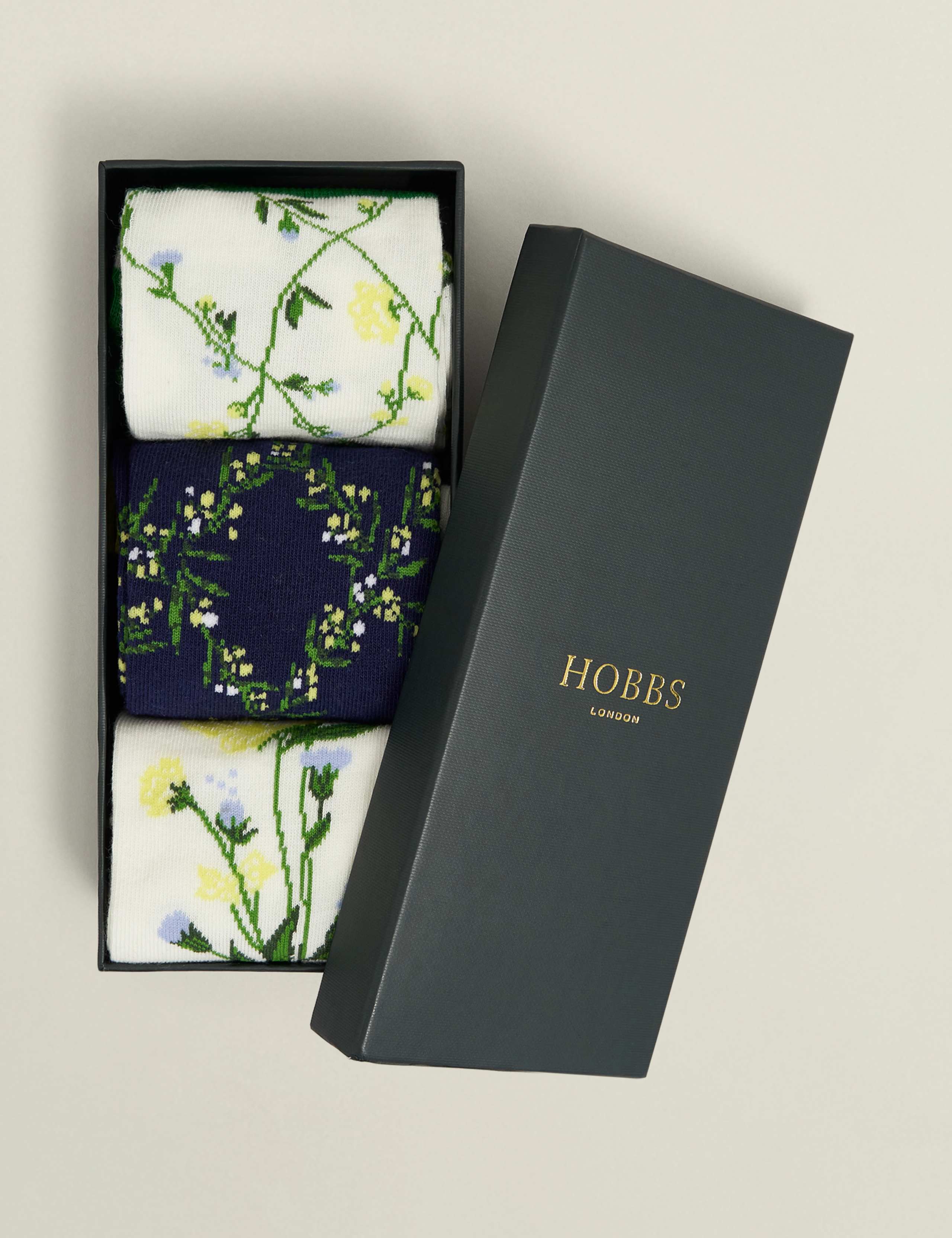 3pk Cotton Rich Floral Socks 3 of 3