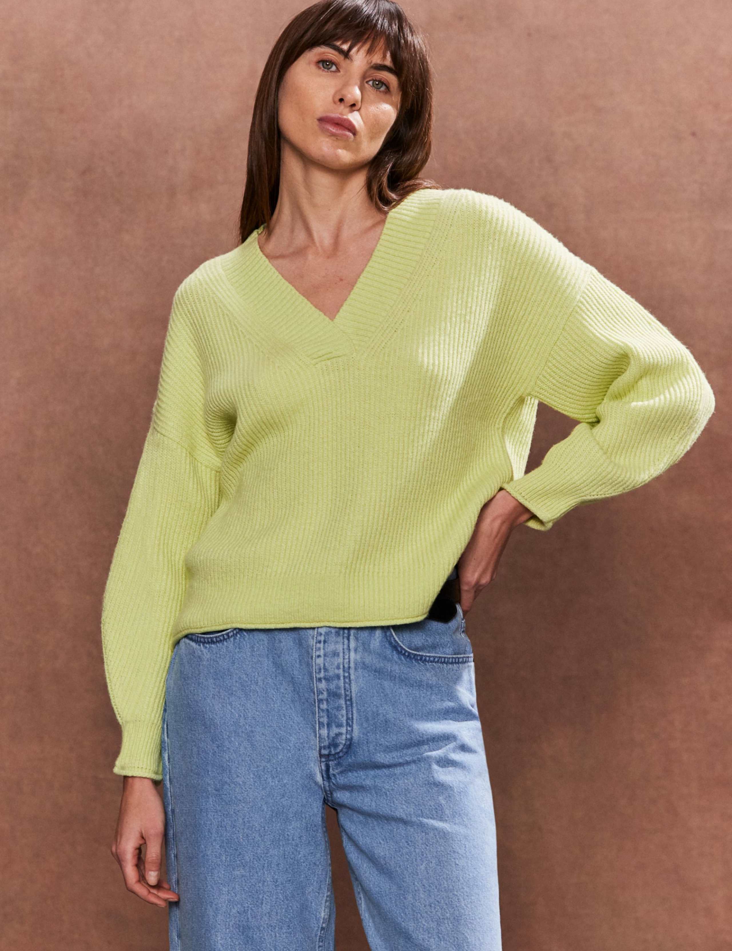 Textured V-Neck Relaxed Jumper 3 of 3
