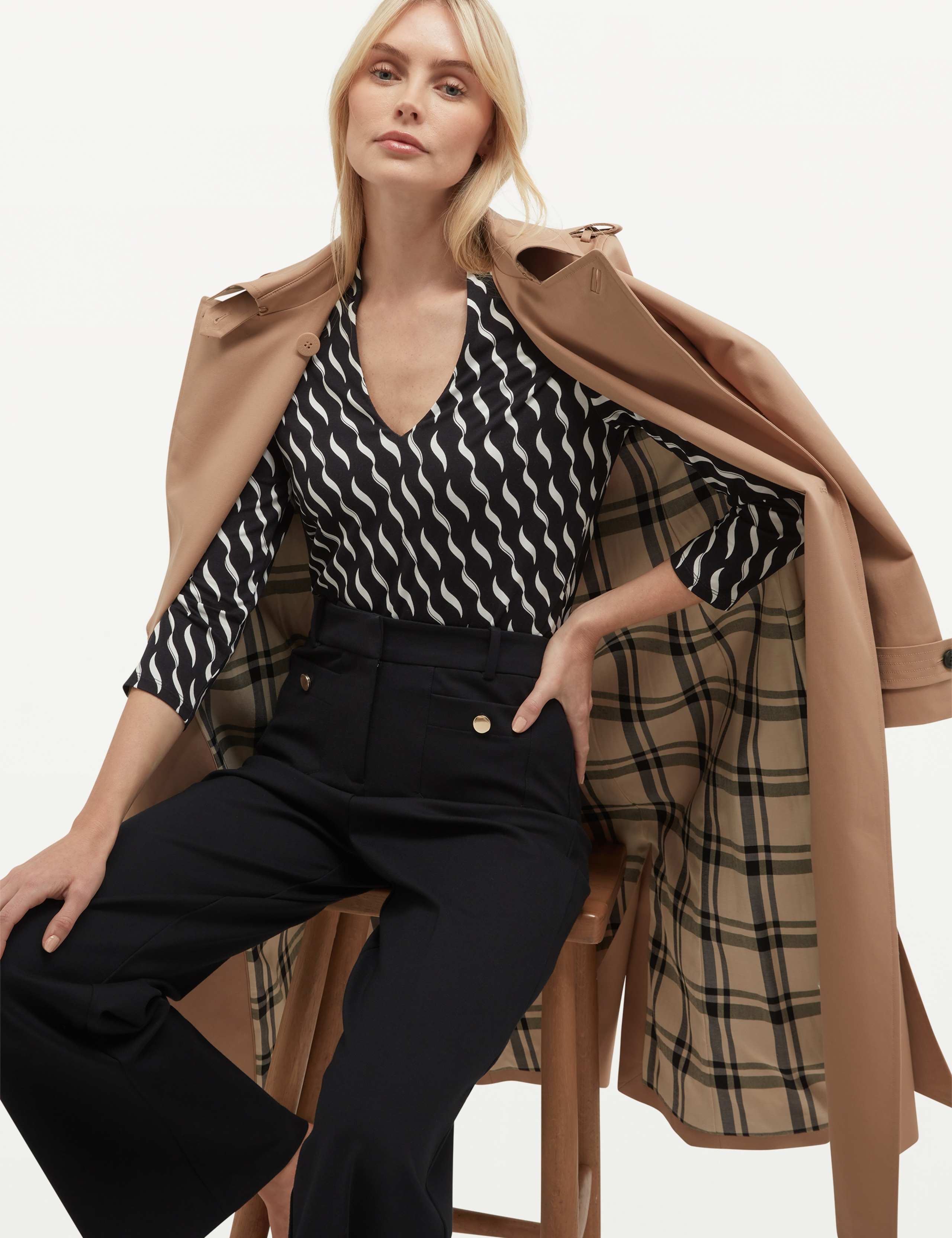 Jersey Geometric Print V-Neck Top 3 of 5