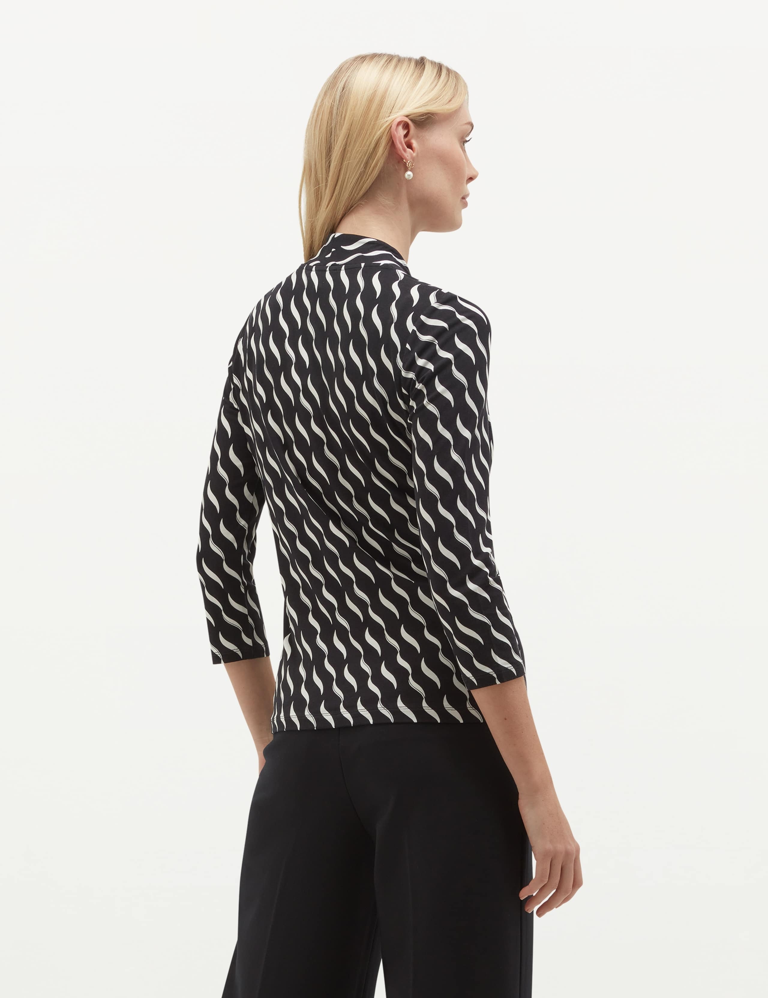 Jersey Geometric Print V-Neck Top 5 of 5