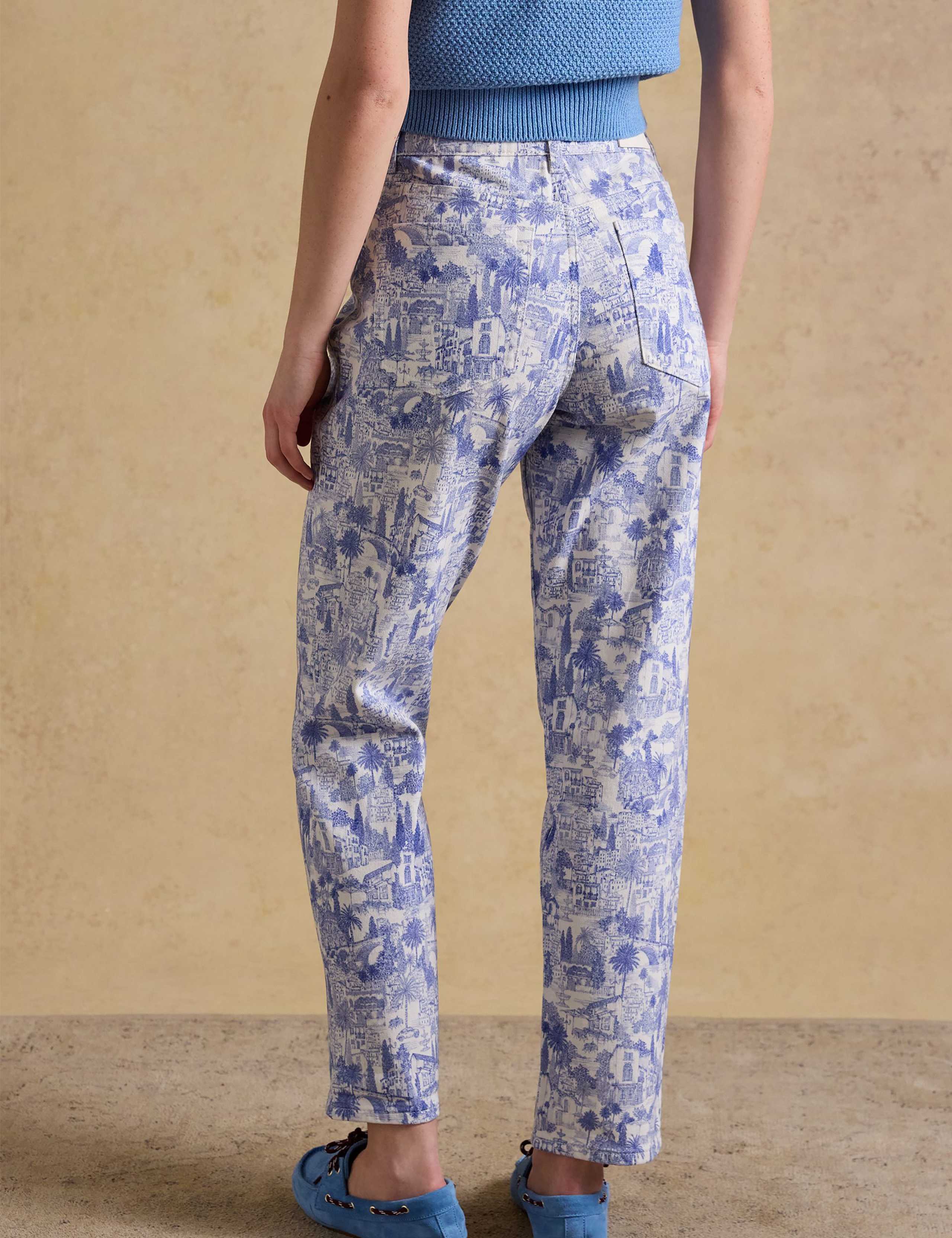 Toile Landscape Print Mid Rise Straight Jeans 4 of 7
