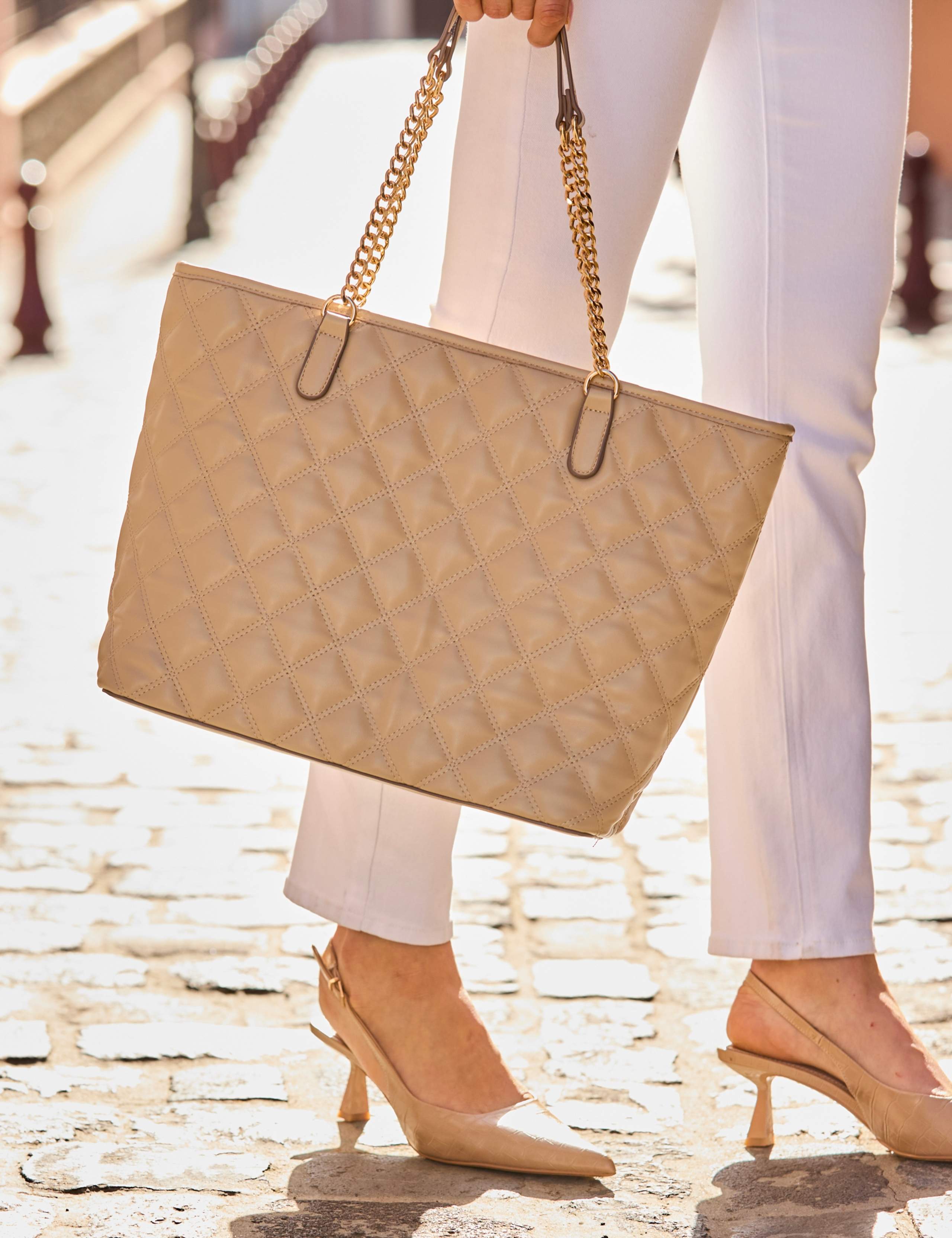 Quilted Chain Strap Tote Bag 5 of 5