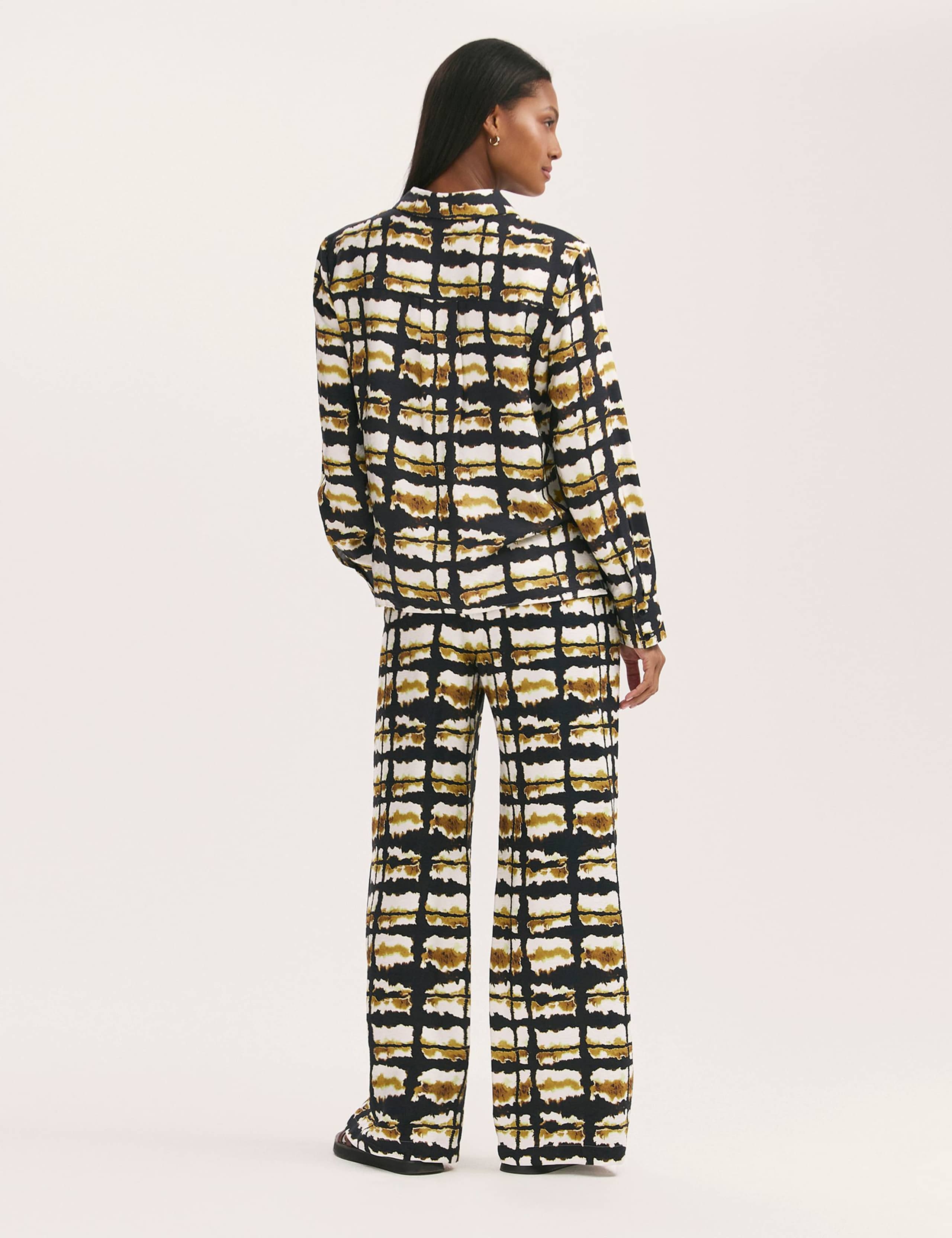 Printed Collared Shirt 2 of 5