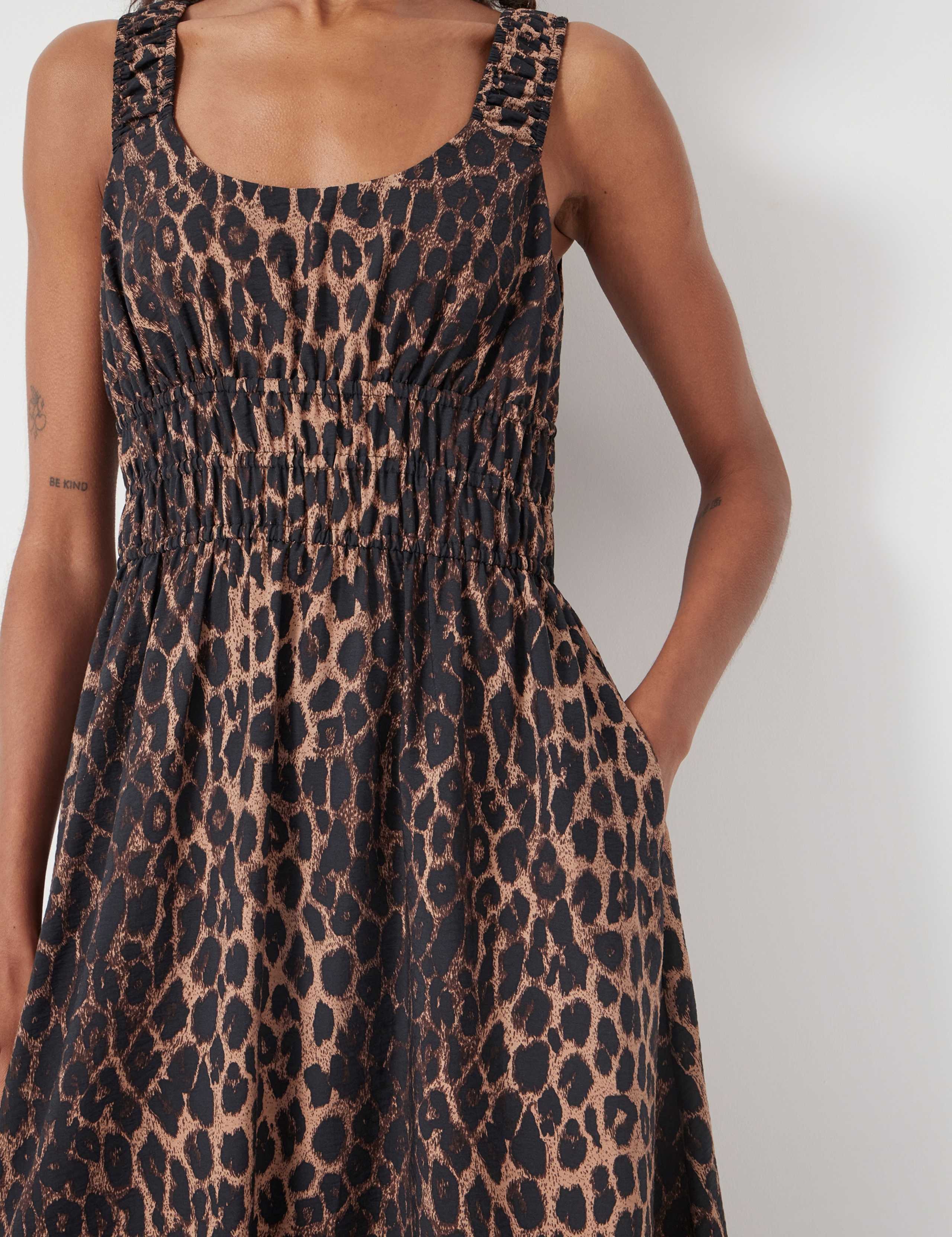 Leopard Print Scoop Neck Midi Waisted Dress 4 of 4