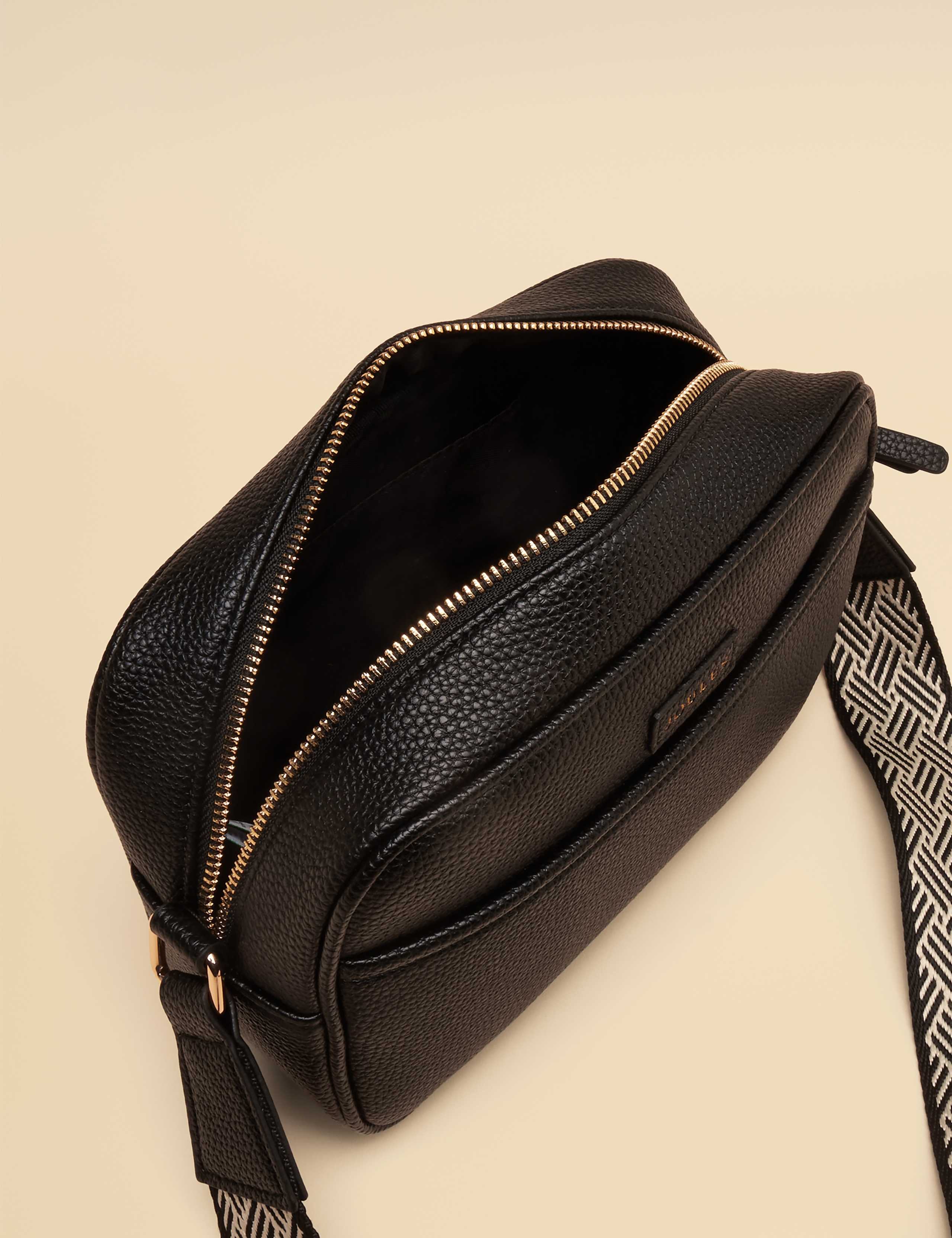 Faux Leather Zip Detail Cross Body Bag 6 of 8