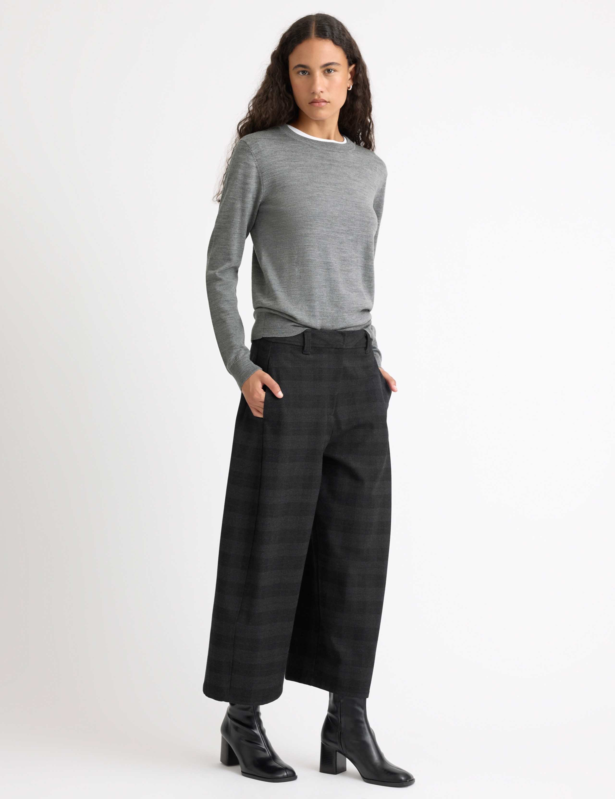 Checked Barrel Leg Ankle Grazer Trousers 3 of 5