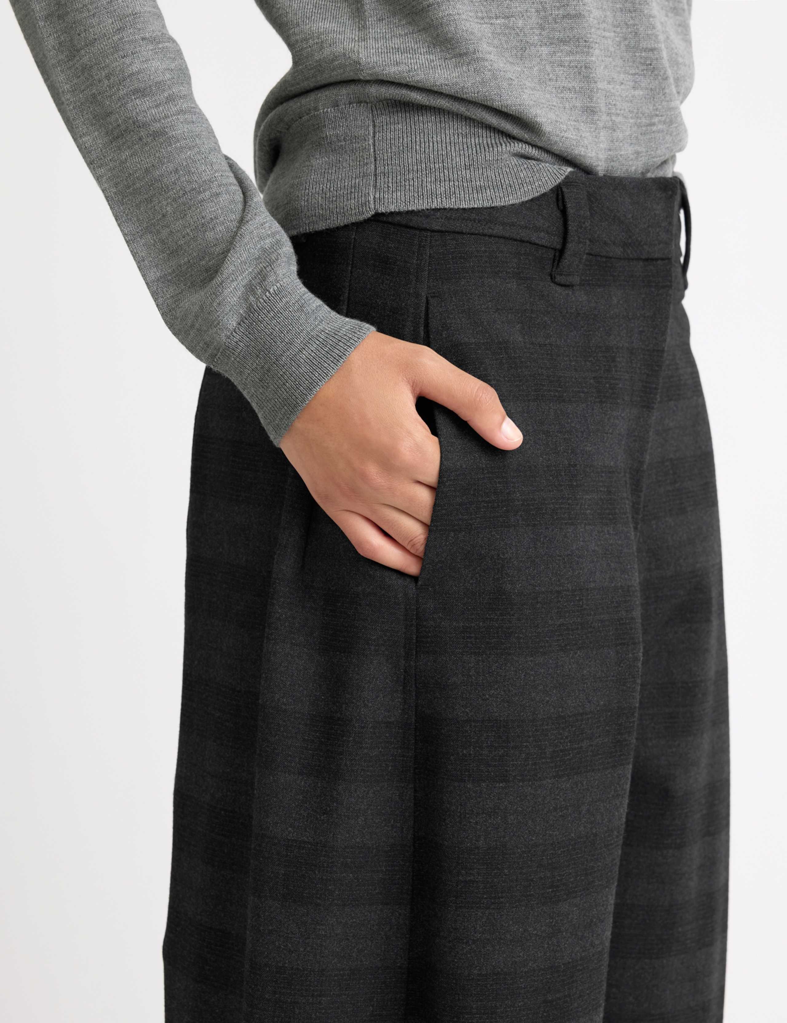Checked Barrel Leg Ankle Grazer Trousers 5 of 5