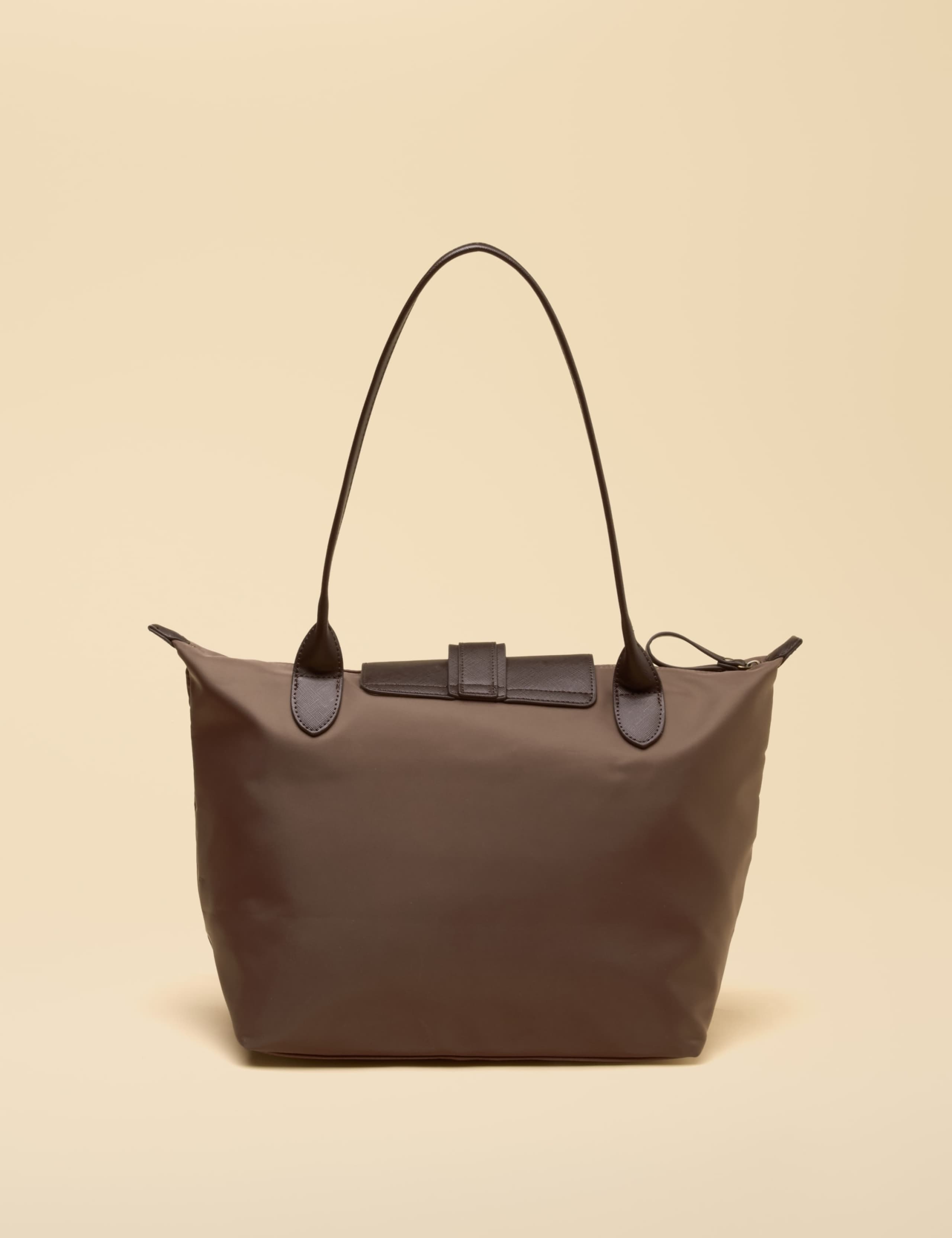 Zip Detail Tote Bag 3 of 8