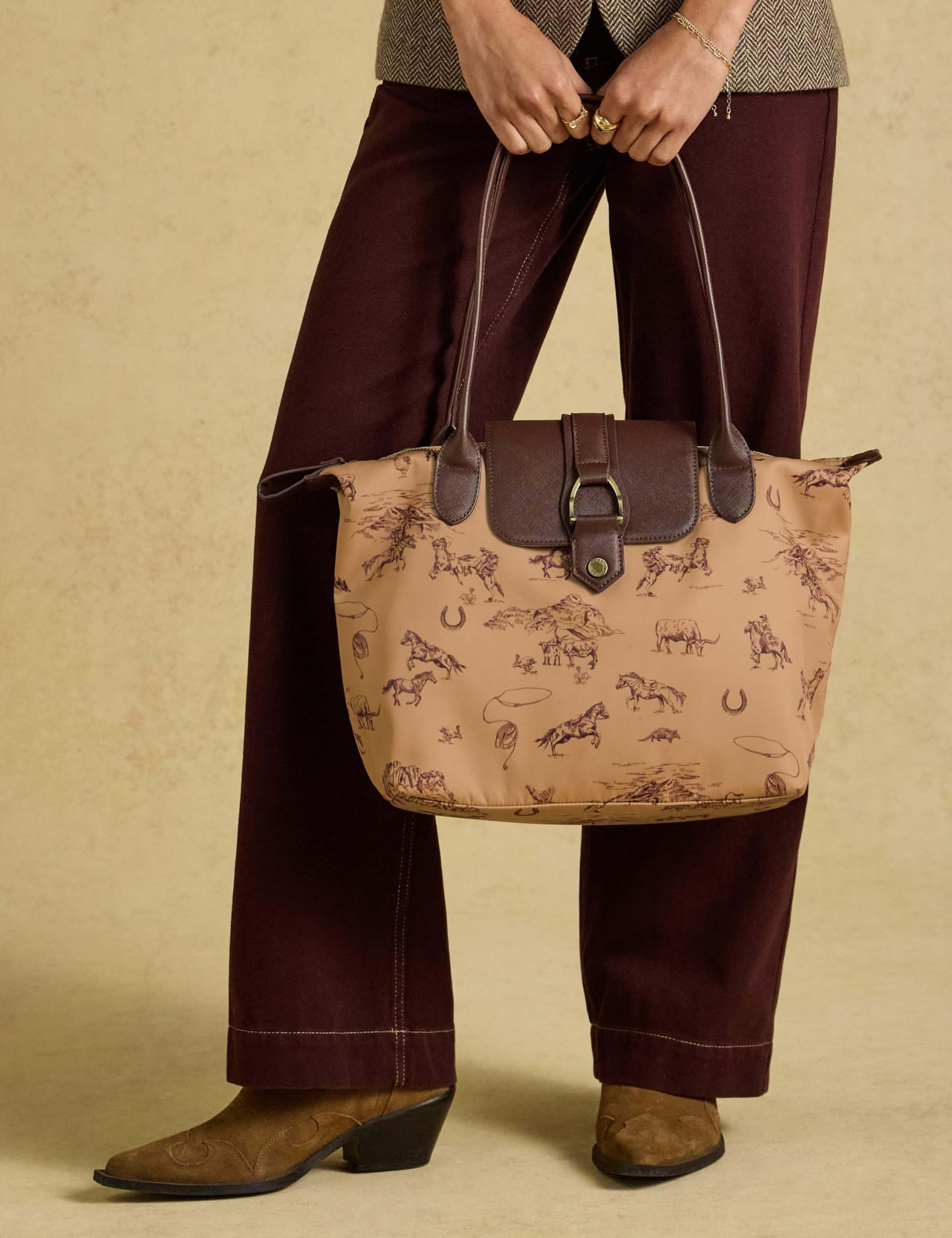 Zip Detail Tote Bag 2 of 9