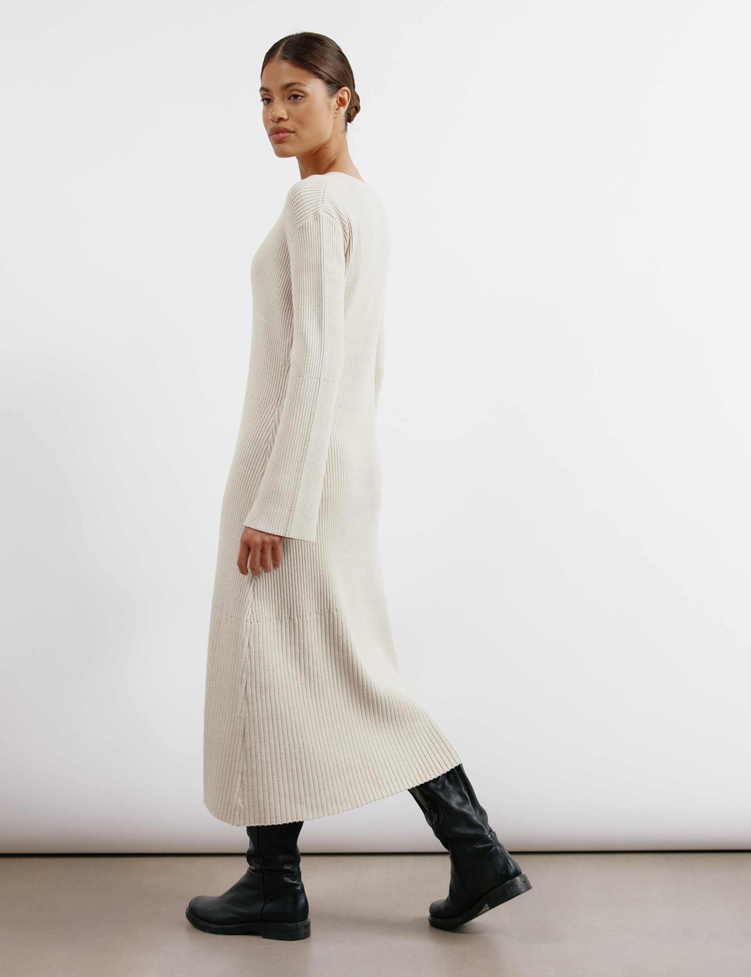 Ribbed Round Neck Midi Knitted Dress 5 of 5