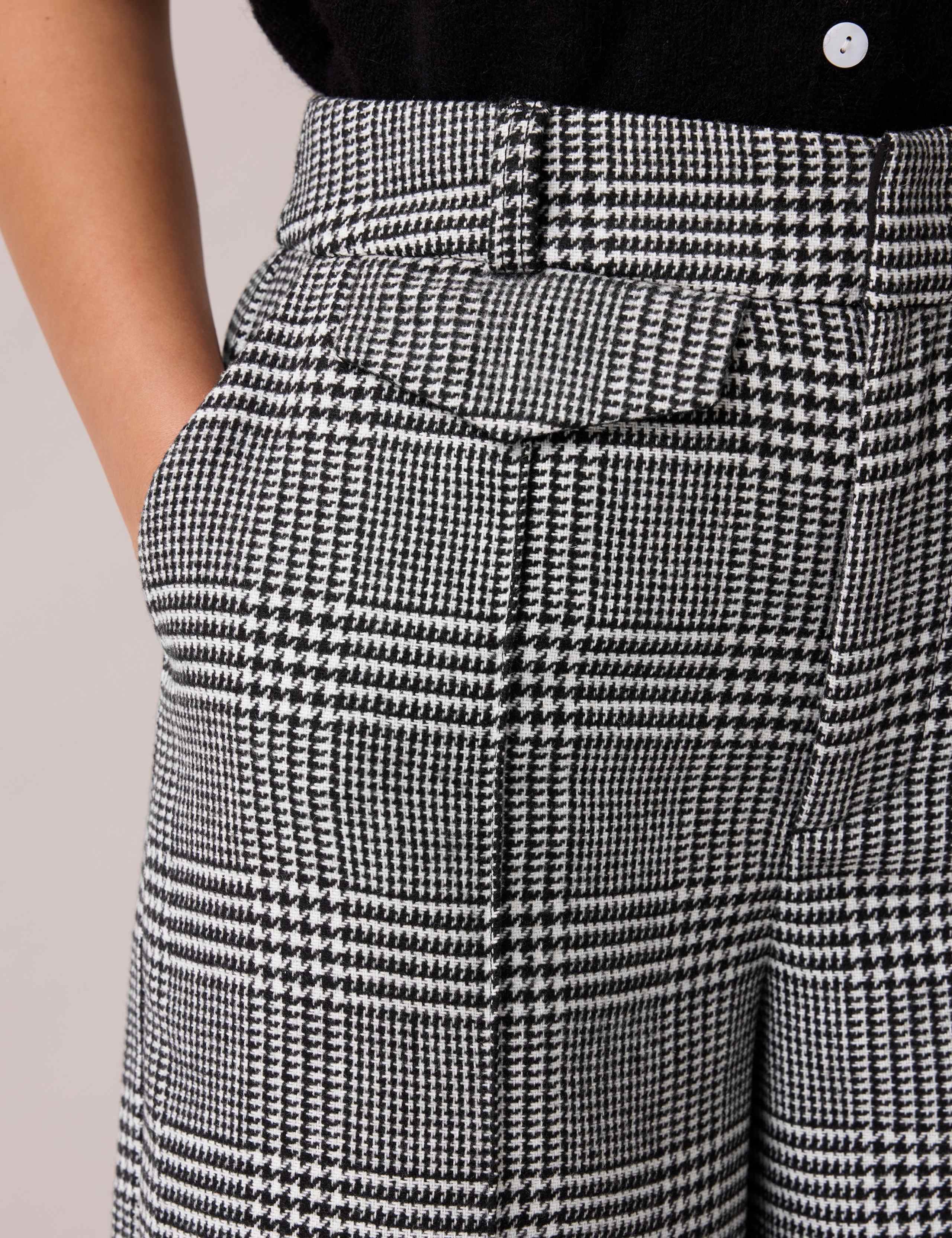 Checked Pintuck Wide Leg Trousers with Wool 7 of 7