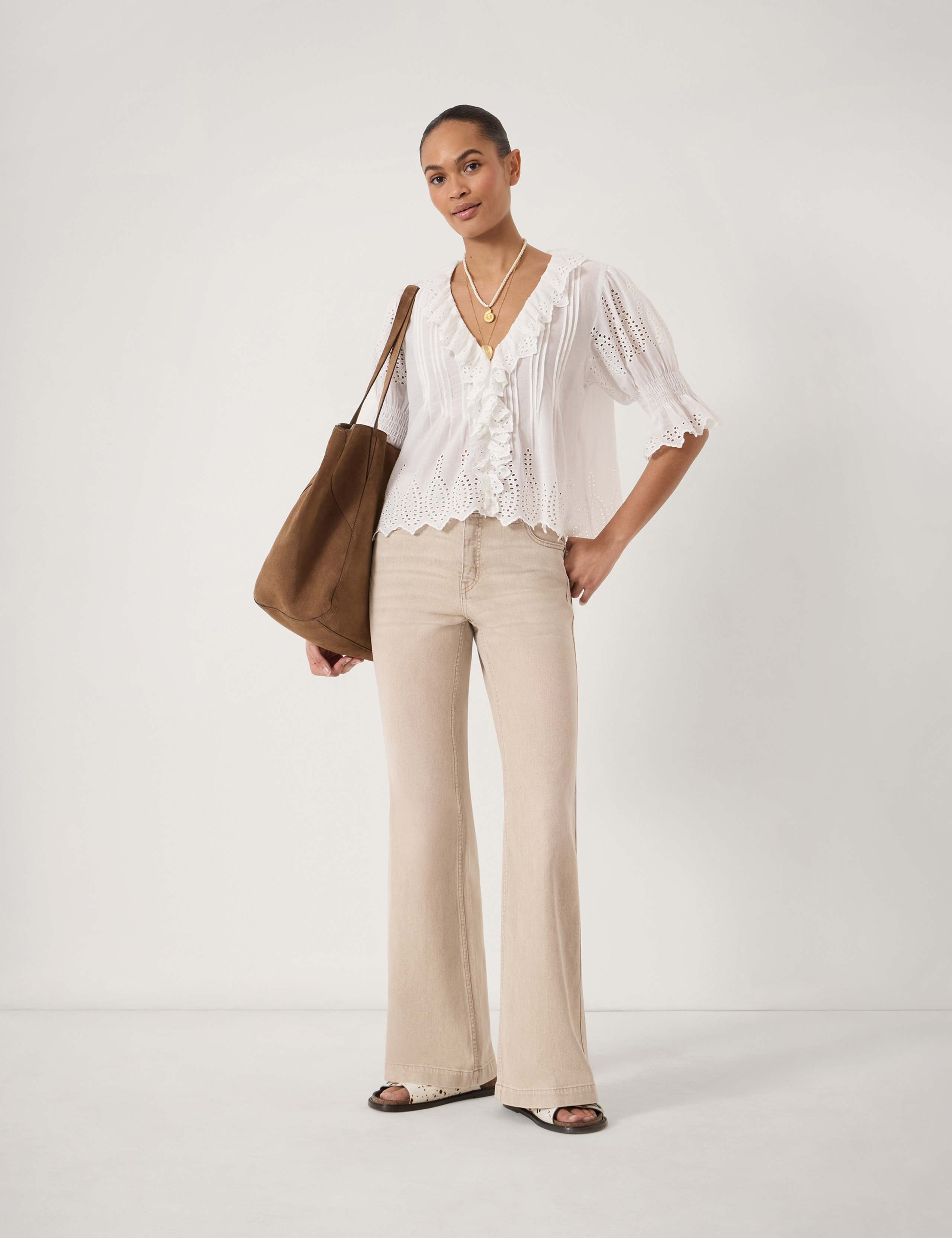 Bootcut Jeans 1 of 5