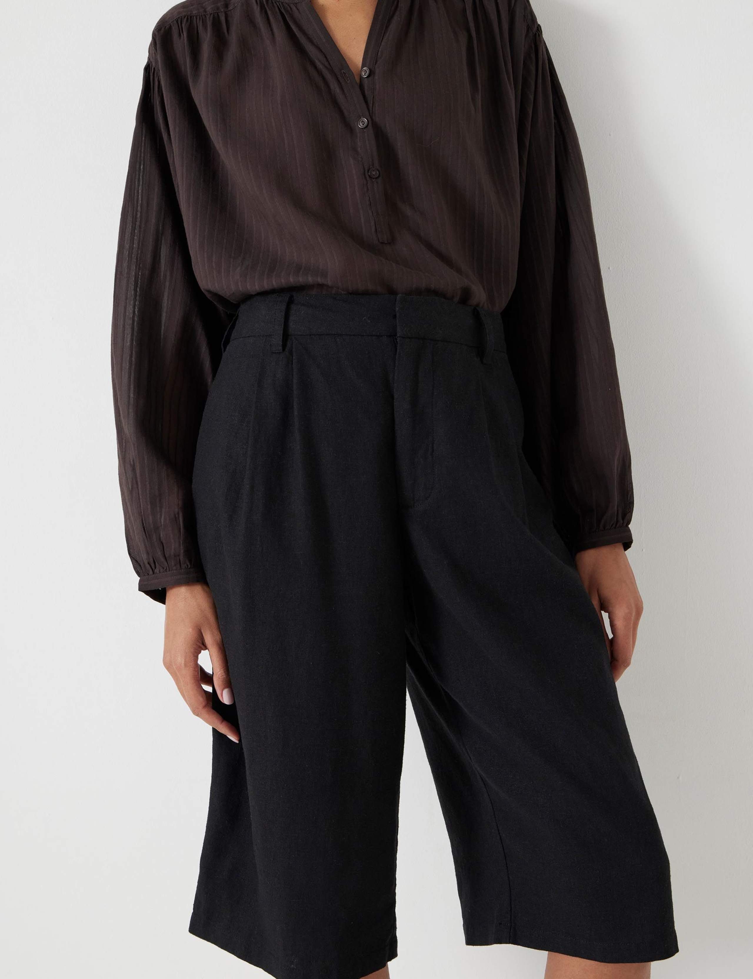 Linen Blend High Waisted Bermuda Shorts 4 of 5