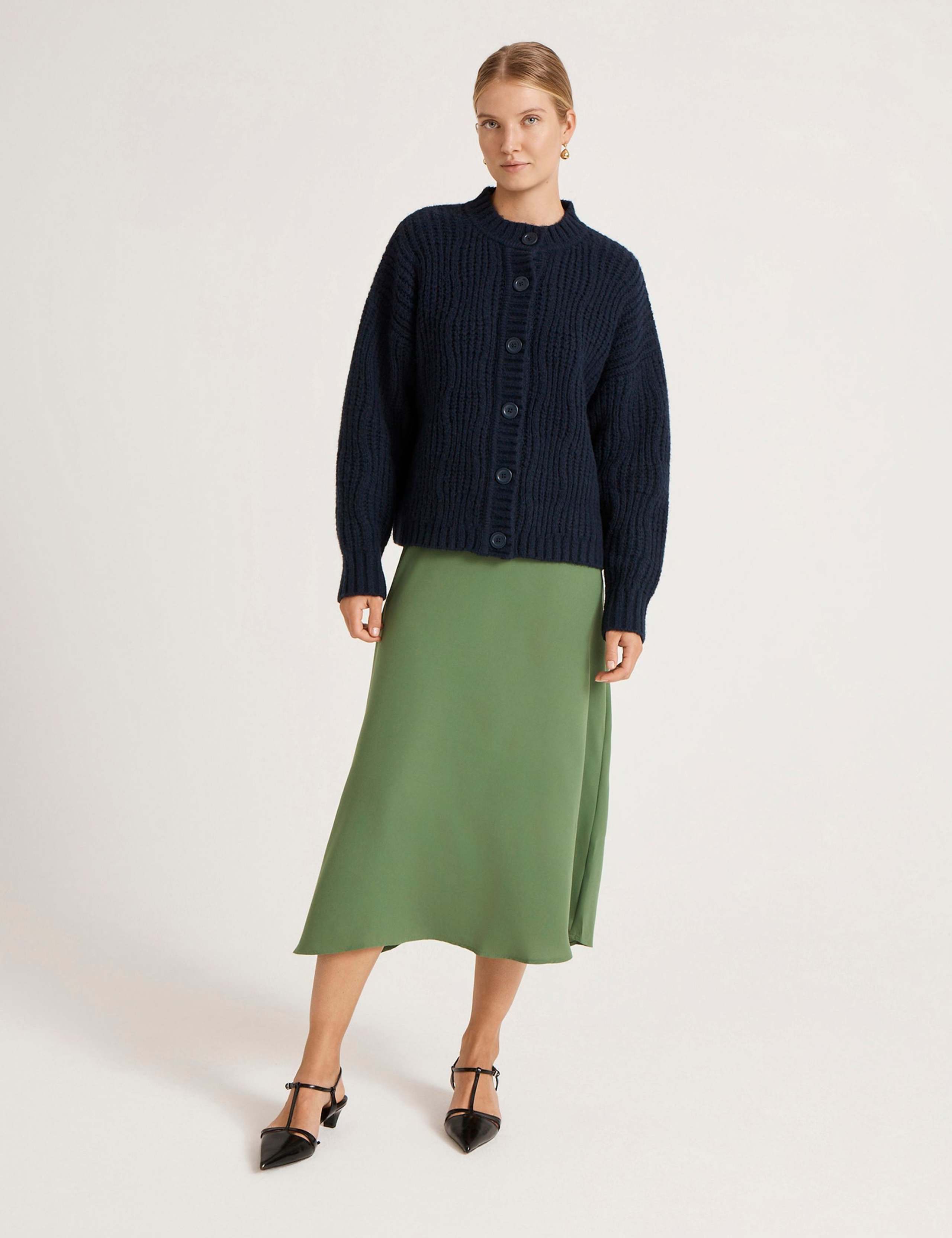 Ribbed Crew Neck Button Front Cardigan 4 of 5