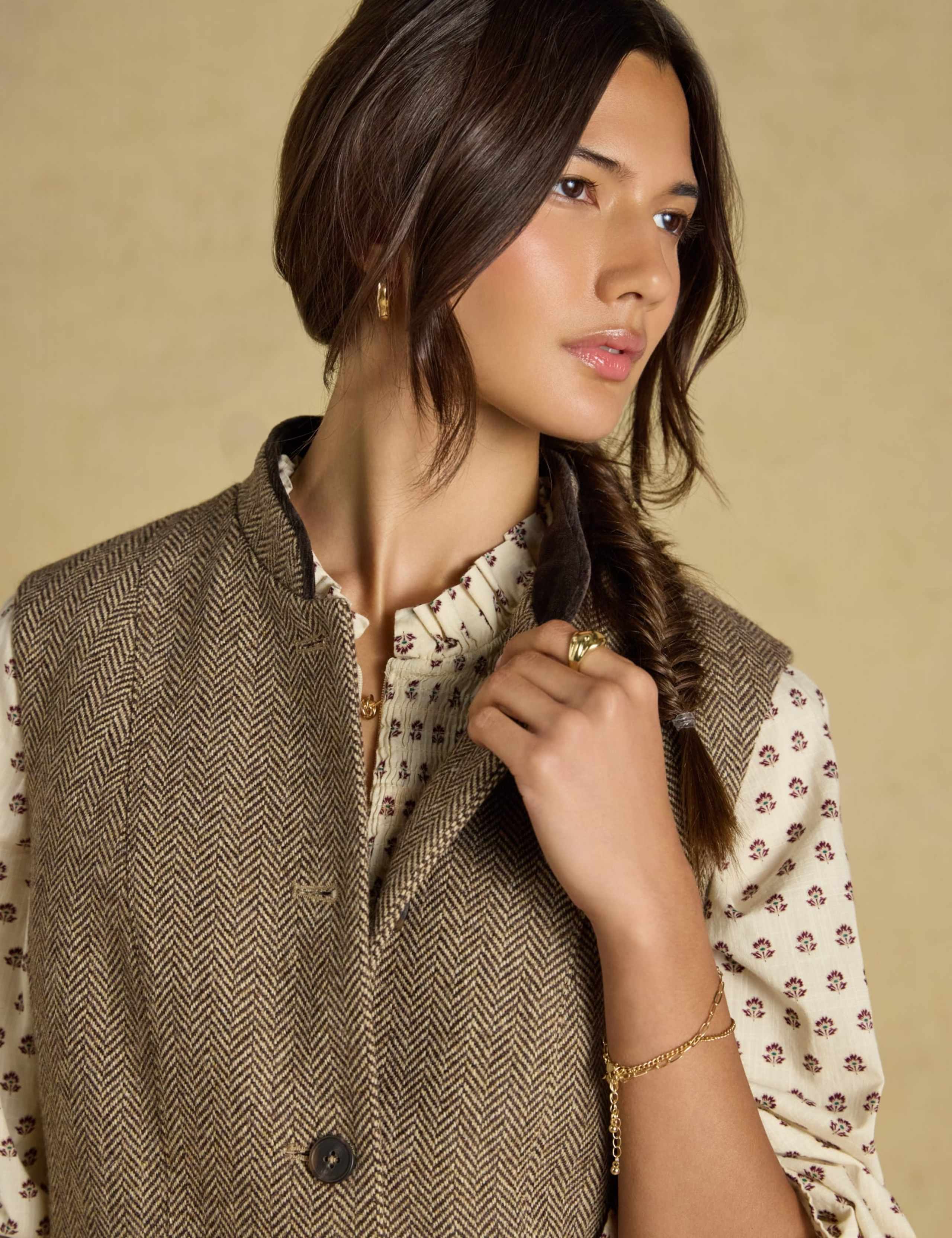 Tweed Sleeveless Waistcoat 5 of 10