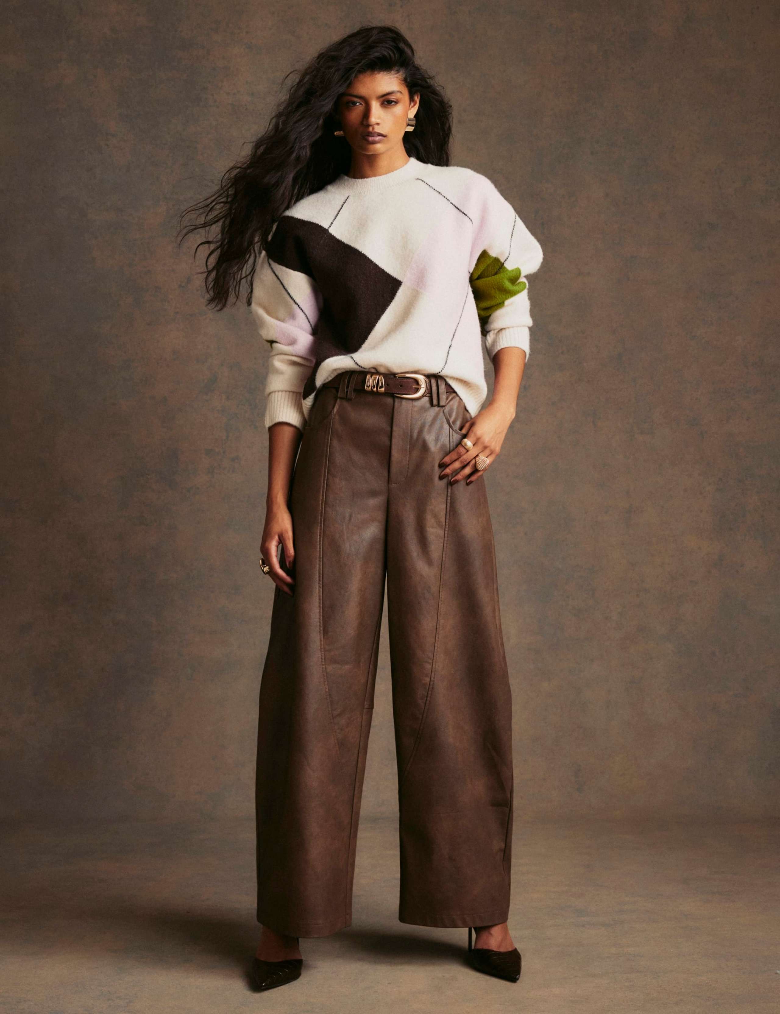 Argyle Crew Neck Relaxed Jumper with Wool 4 of 6