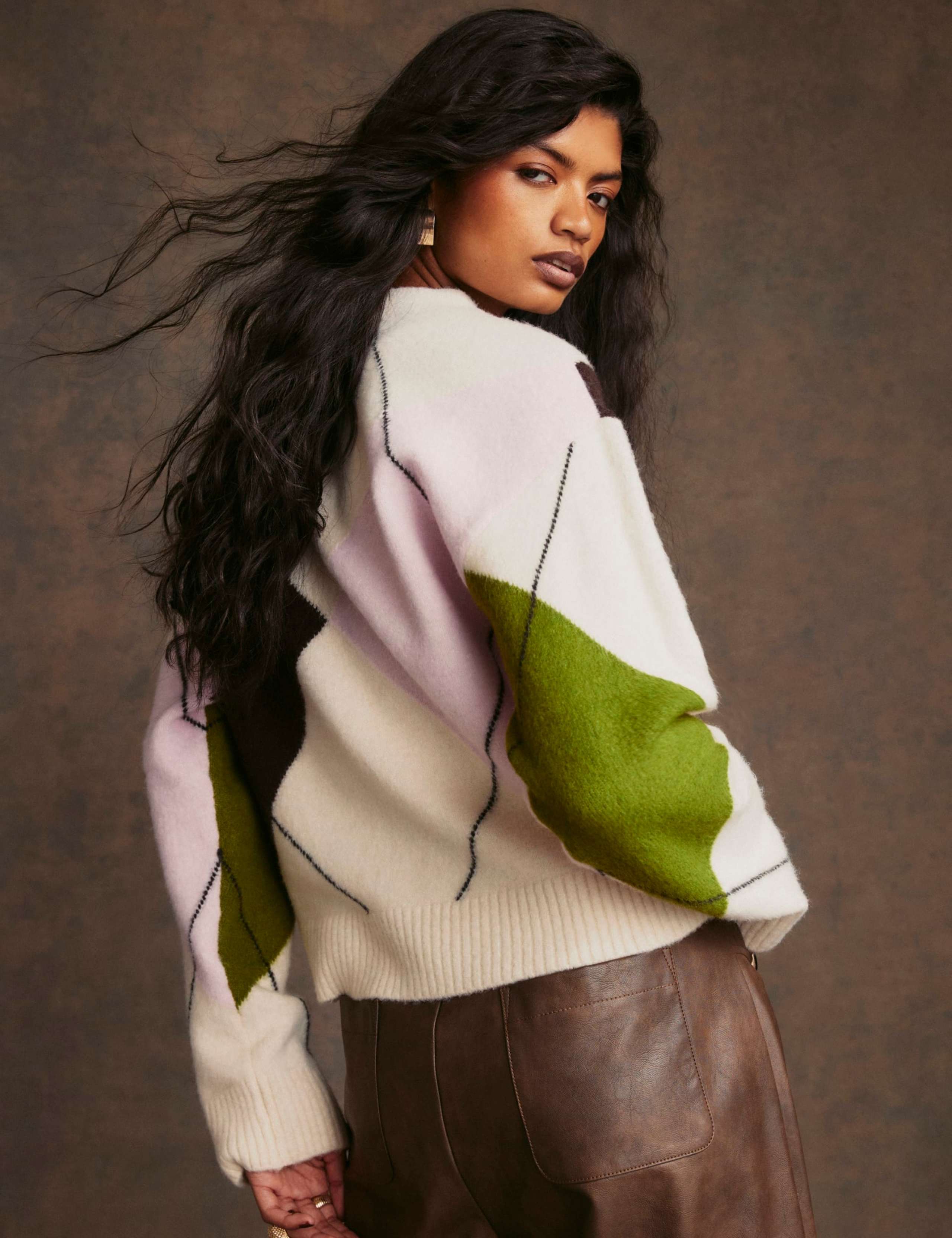 Argyle Crew Neck Relaxed Jumper with Wool 6 of 6