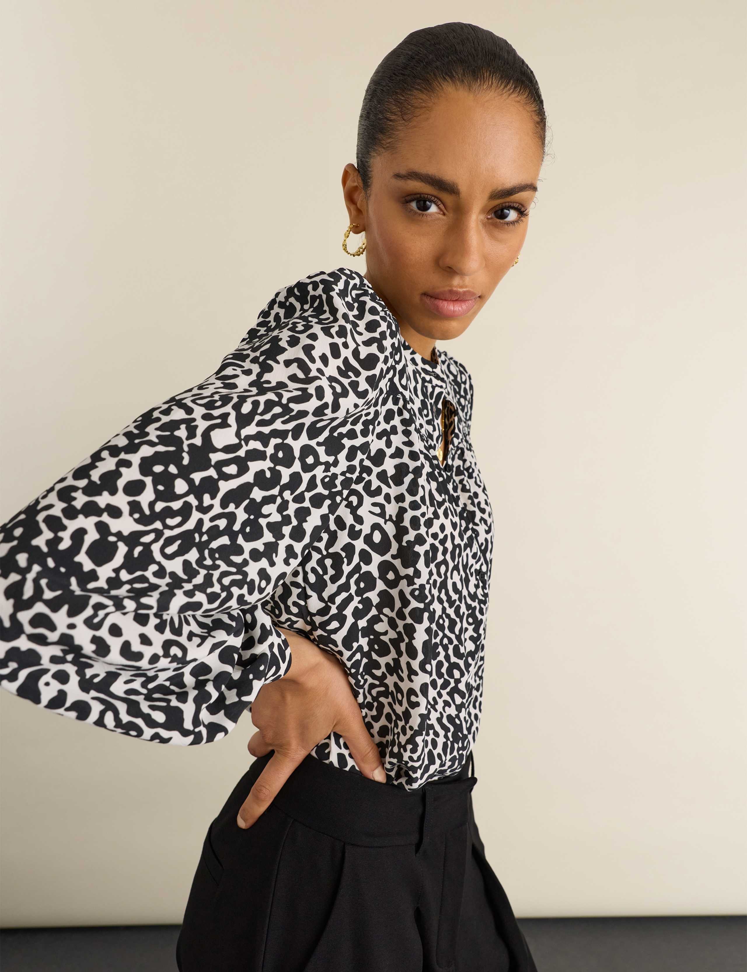 Crepe Animal Print Puff Sleeve Blouse 4 of 4