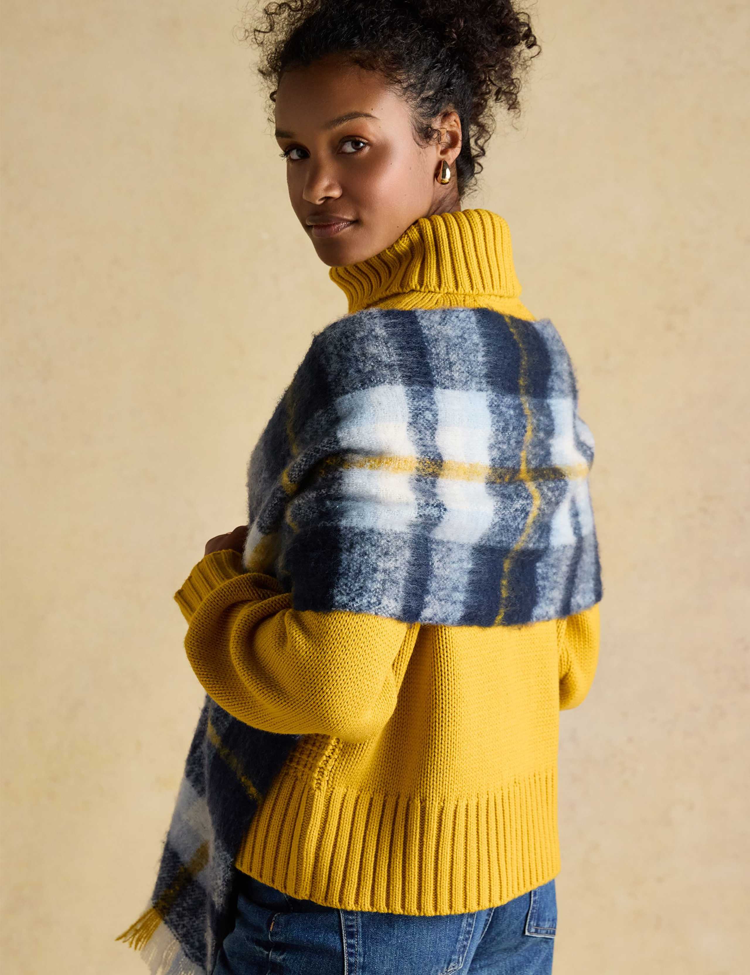 Checked Scarf 4 of 6