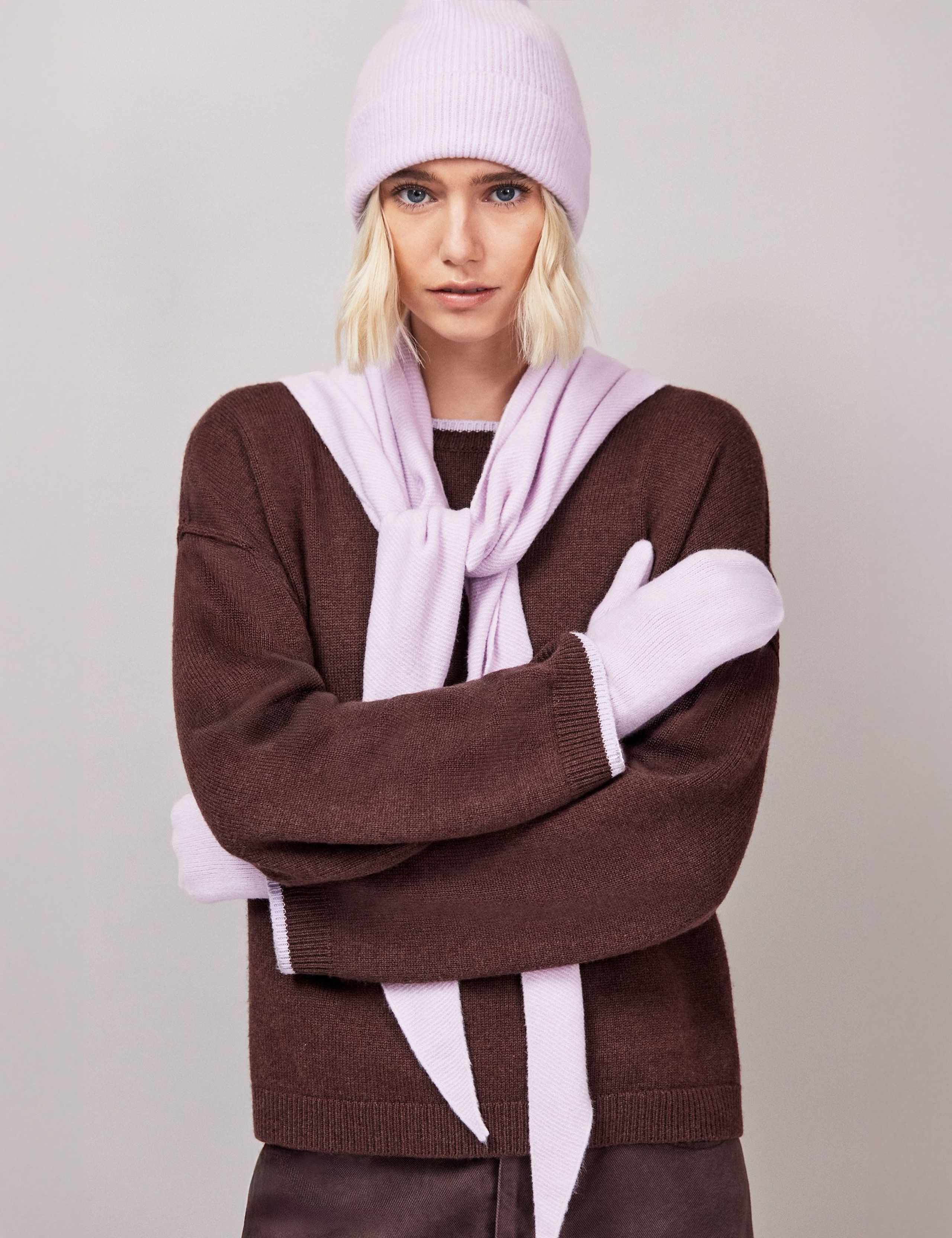 Knitted Mittens 2 of 3