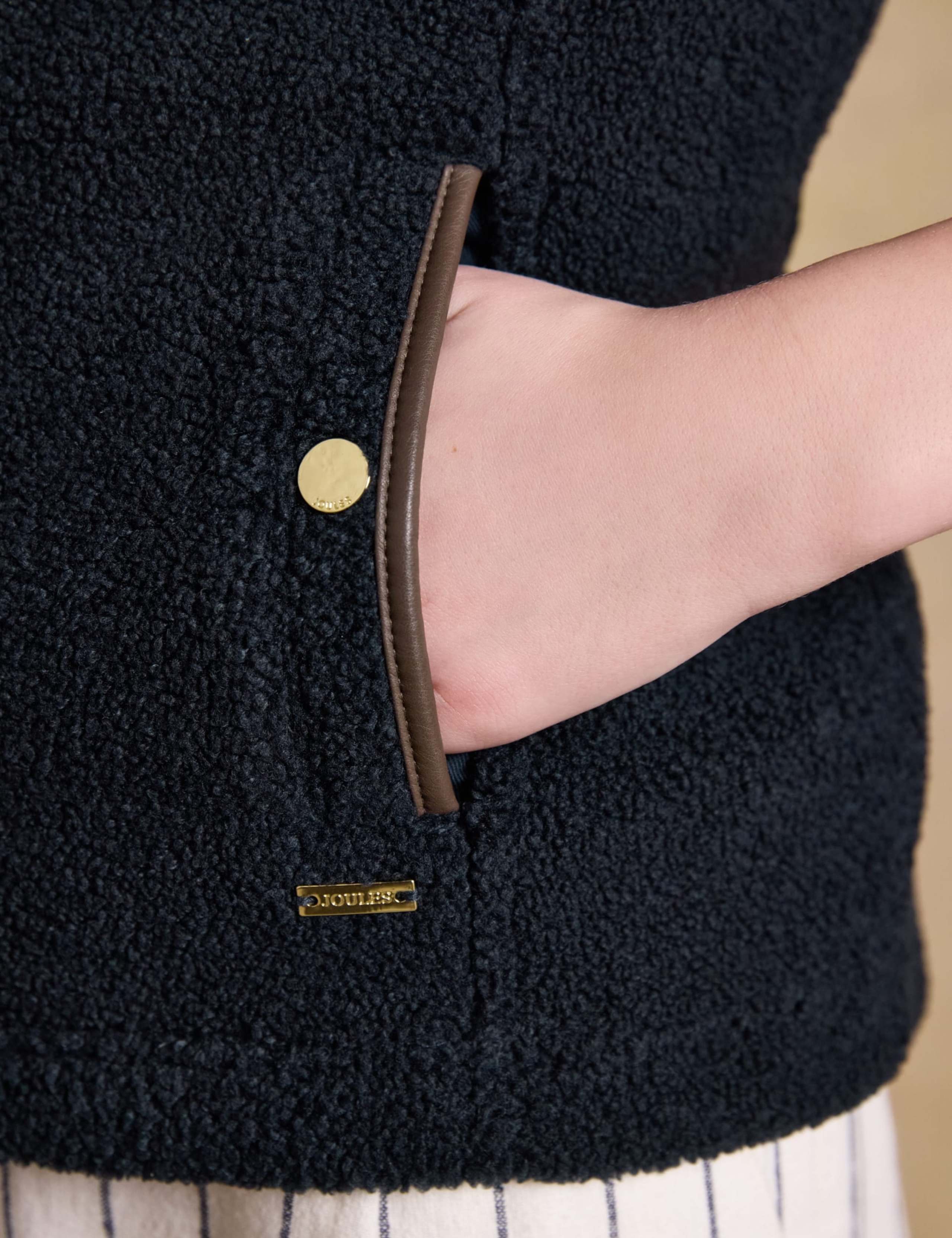 Borg Fleece Gilet 9 of 12