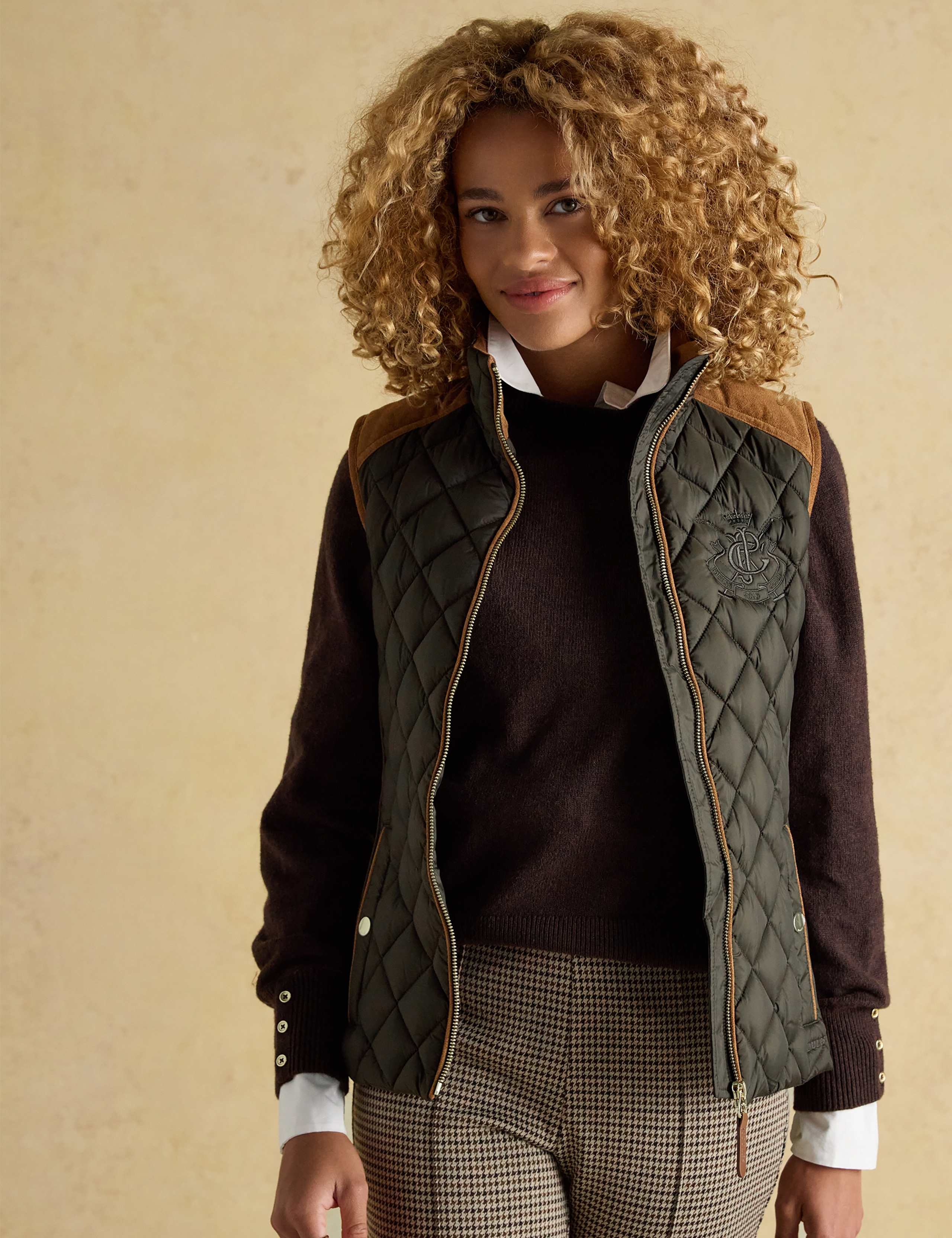 Showerproof Quilted Funnel Neck Gilet 4 of 12