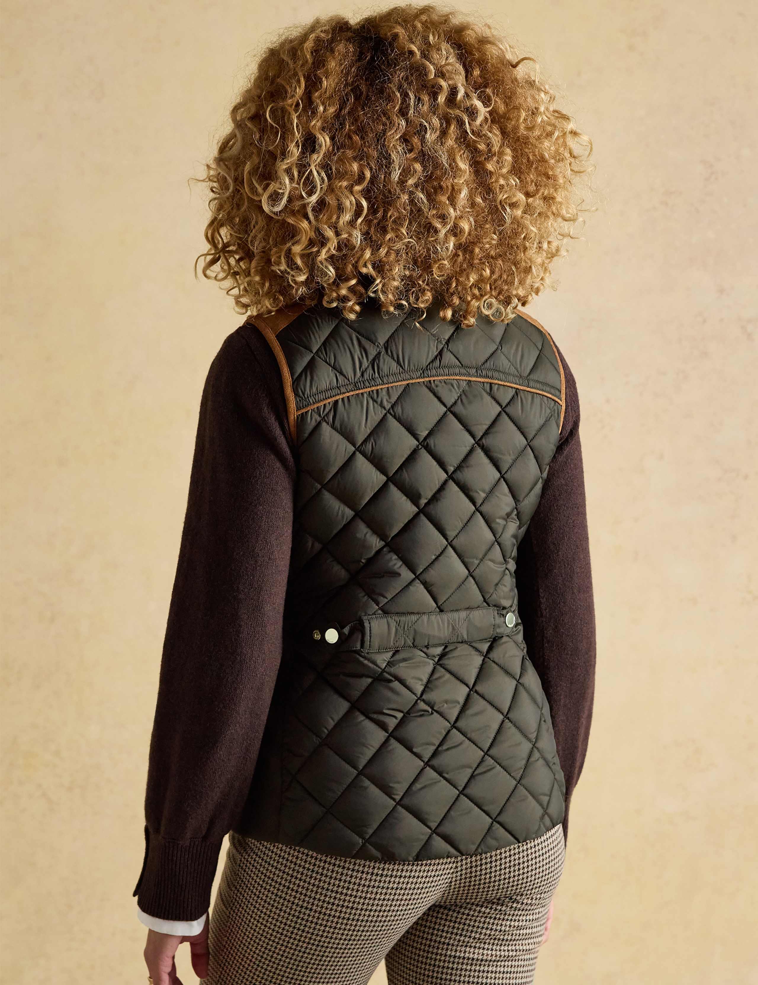 Showerproof Quilted Funnel Neck Gilet 9 of 12