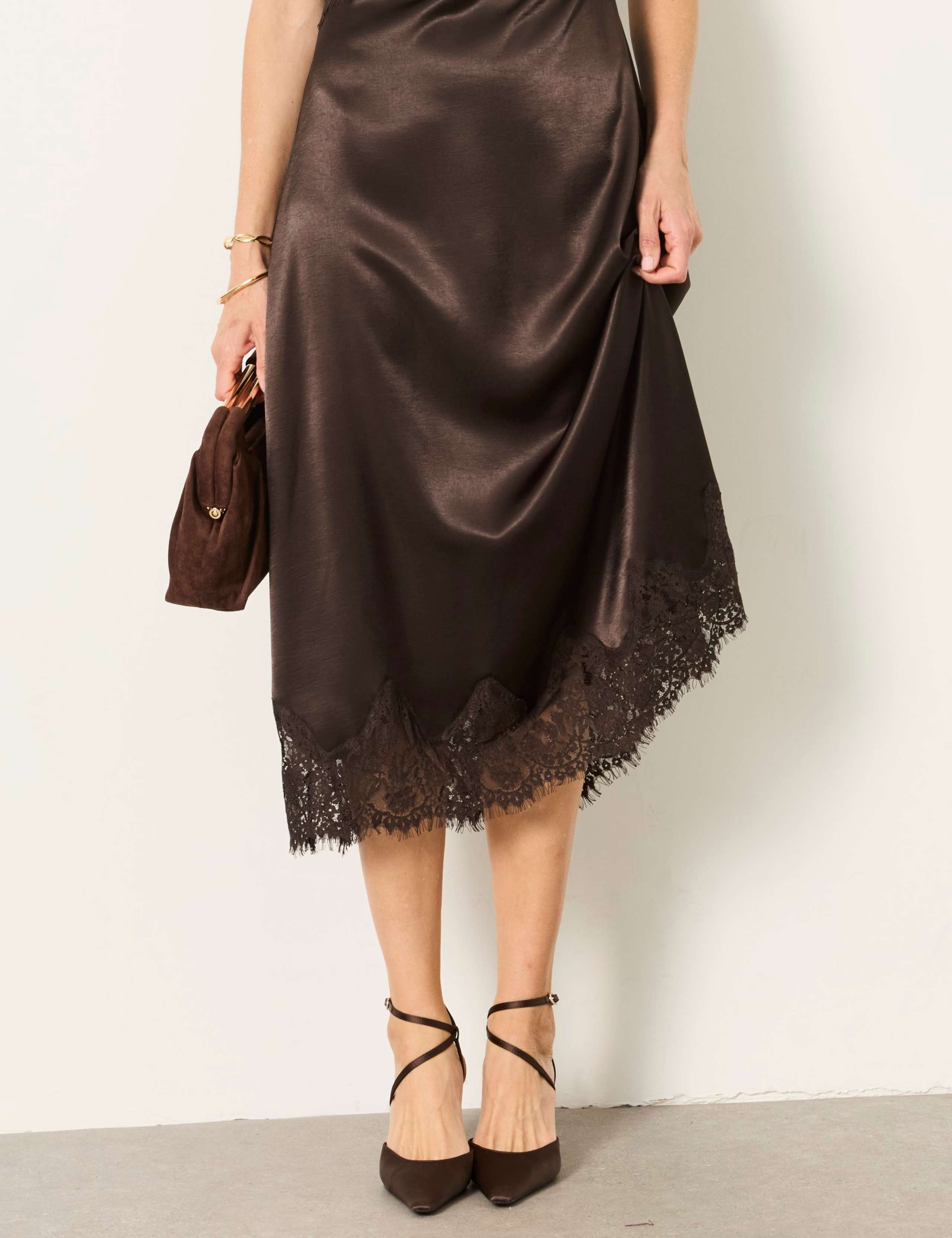 Lace Insert V-Neck Midi Tea Dress 7 of 8