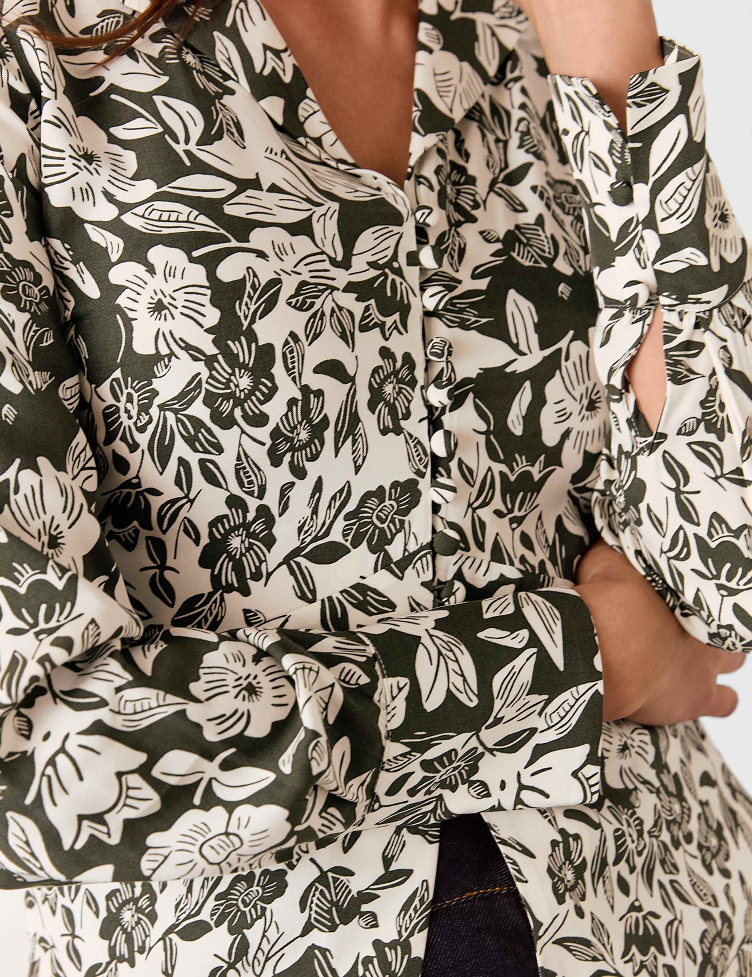 Floral V-Neck Button Through Blouse 3 of 4