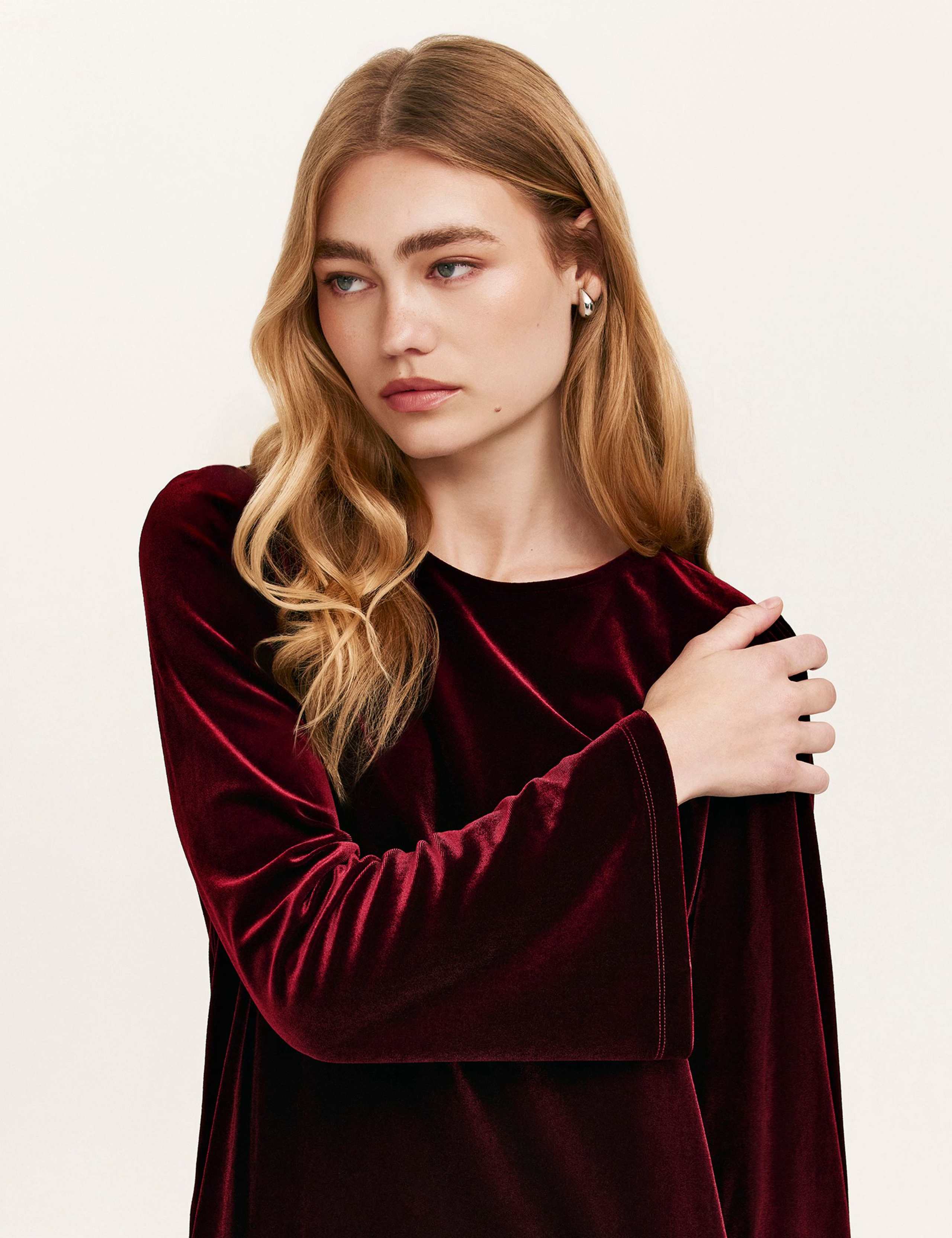 Velvet Round Neck Knee Length Skater Dress 2 of 4