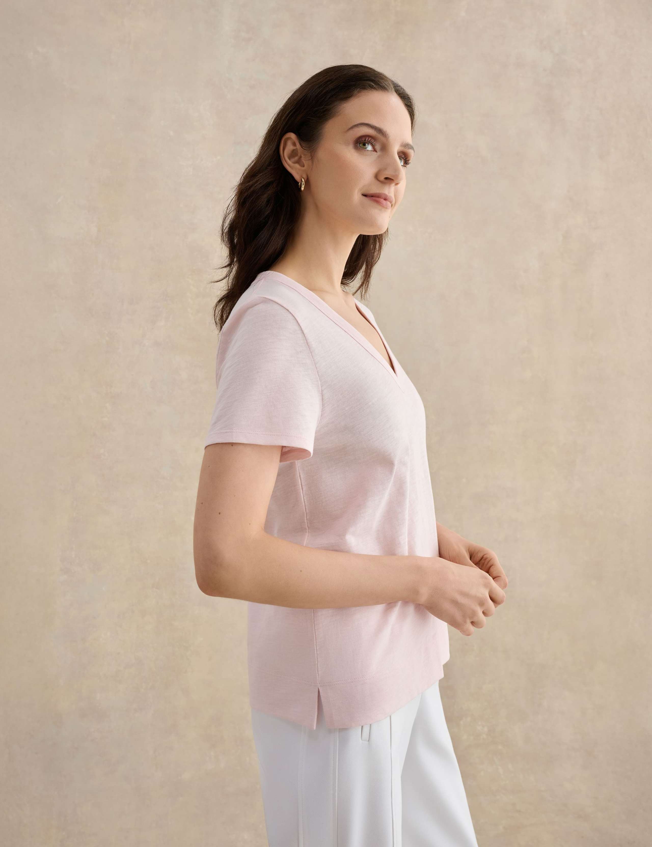 Pure Cotton Slub V-Neck T-Shirt 3 of 5