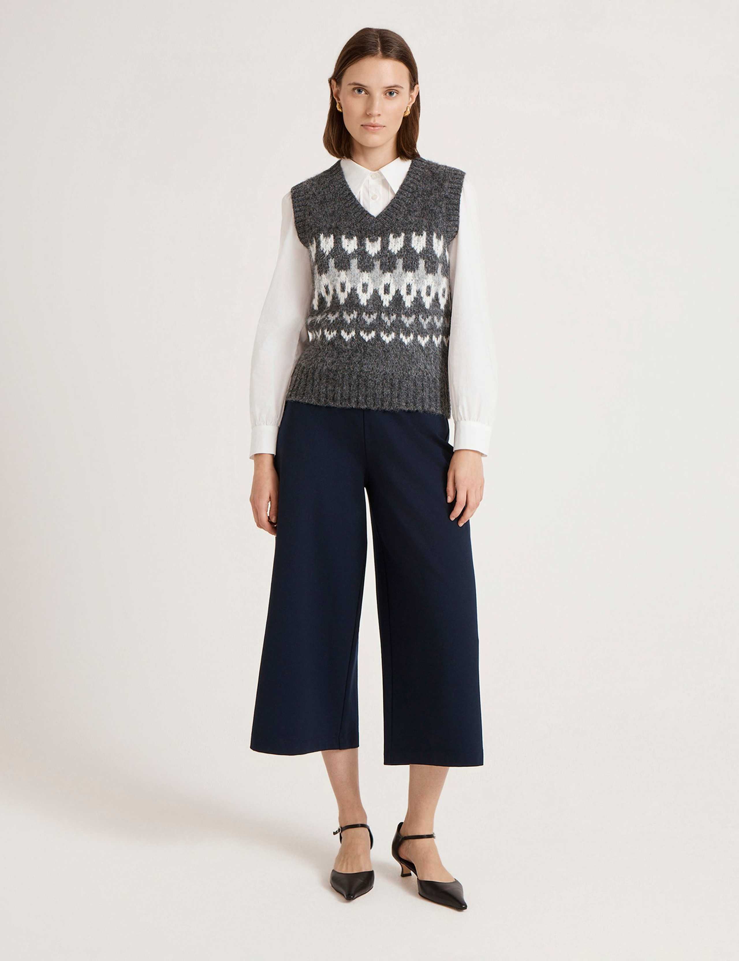 Fair Isle V-Neck Knitted Vest with Wool 2 of 4