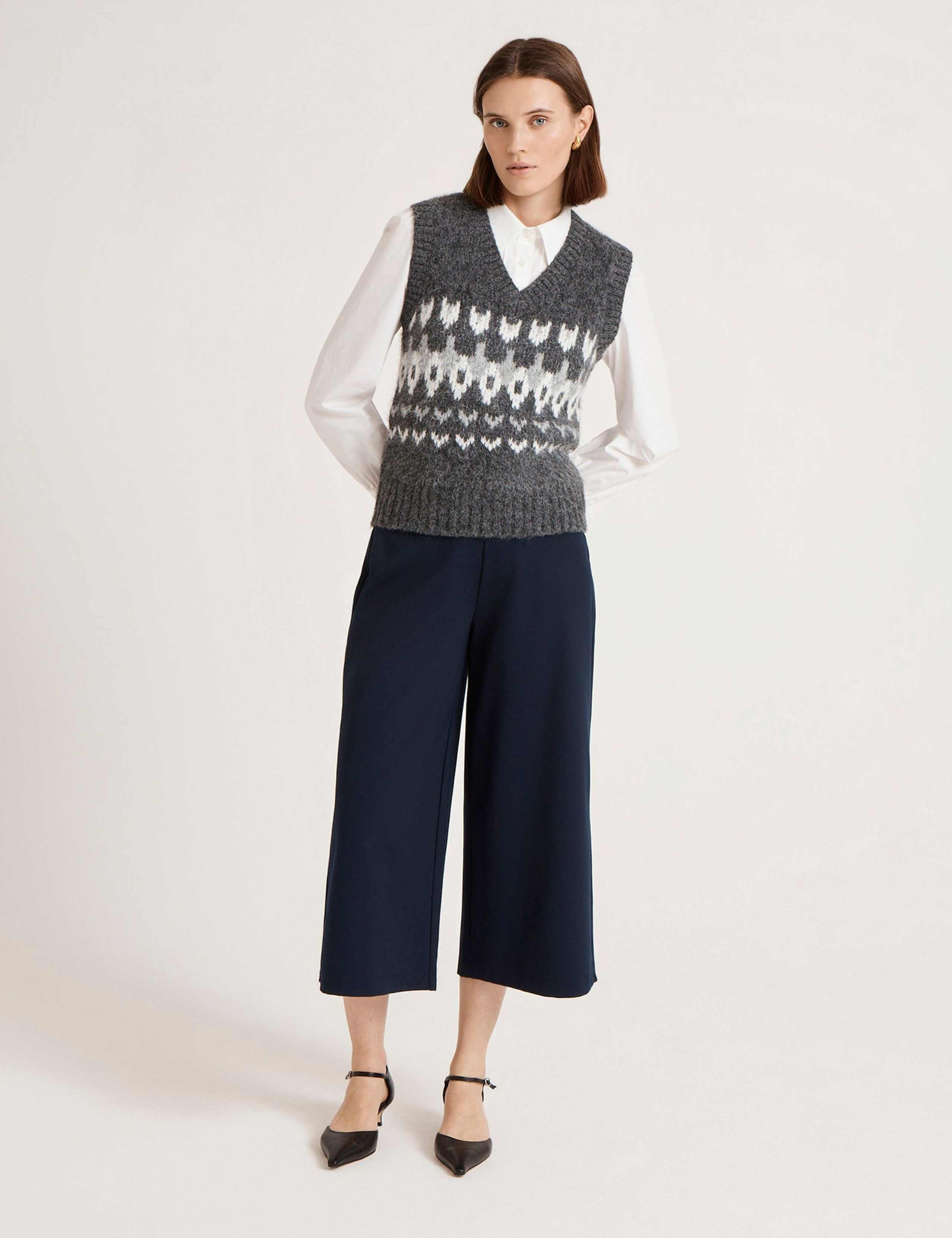 Fair Isle V-Neck Knitted Vest with Wool 4 of 4