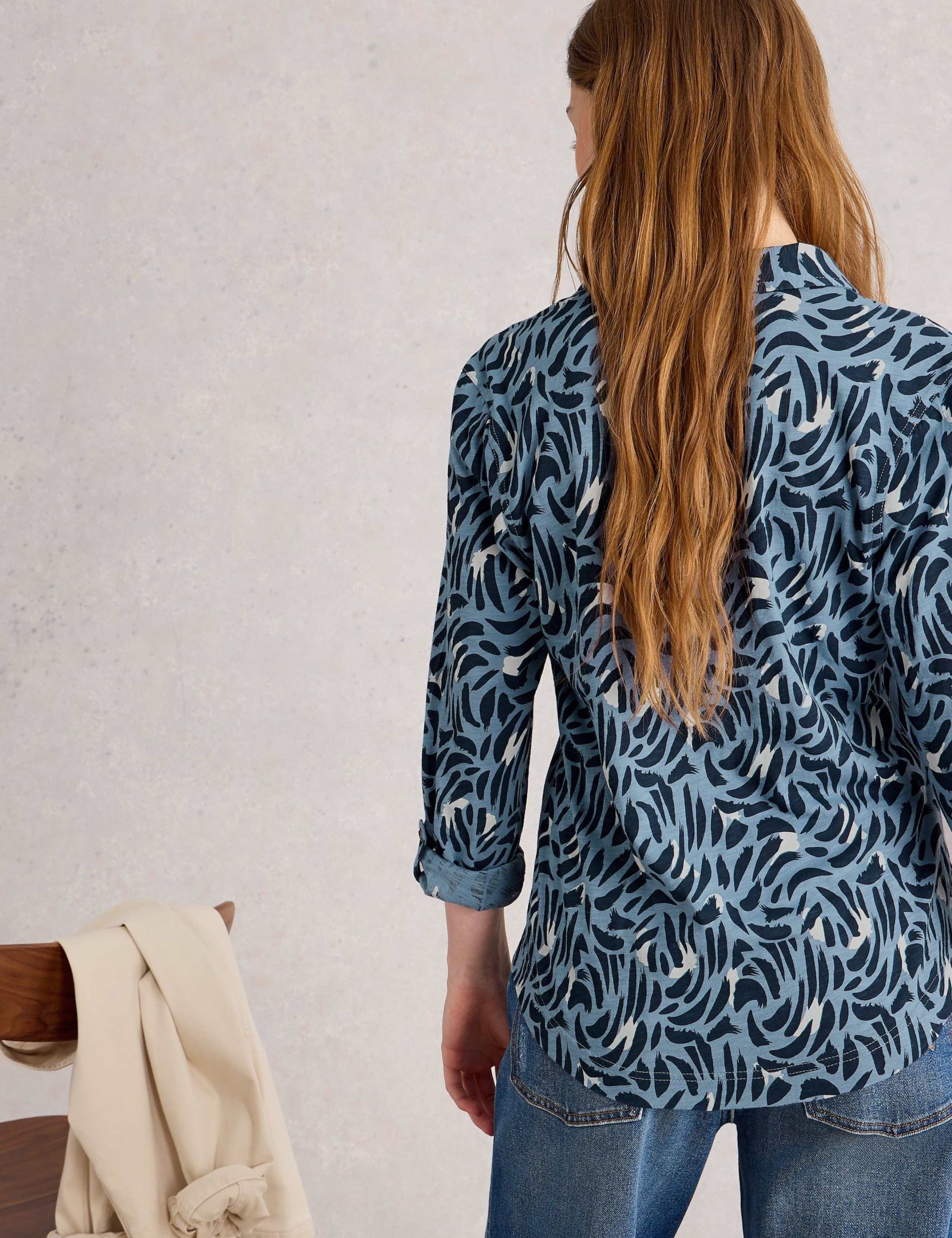 Pure Cotton Printed V-Neck Shirt 4 of 6