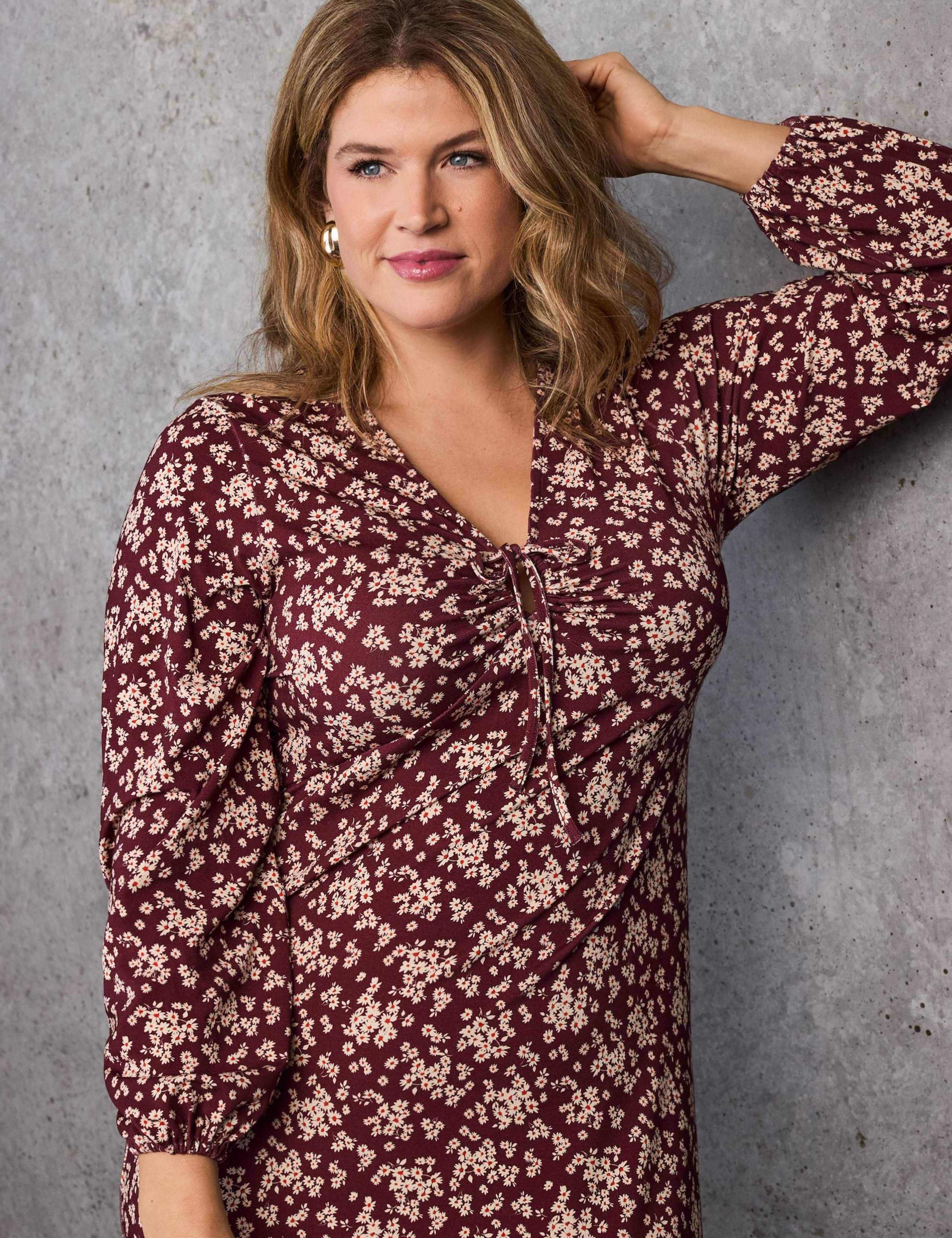 Jersey Ditsy Midaxi Waisted Dress 5 of 7