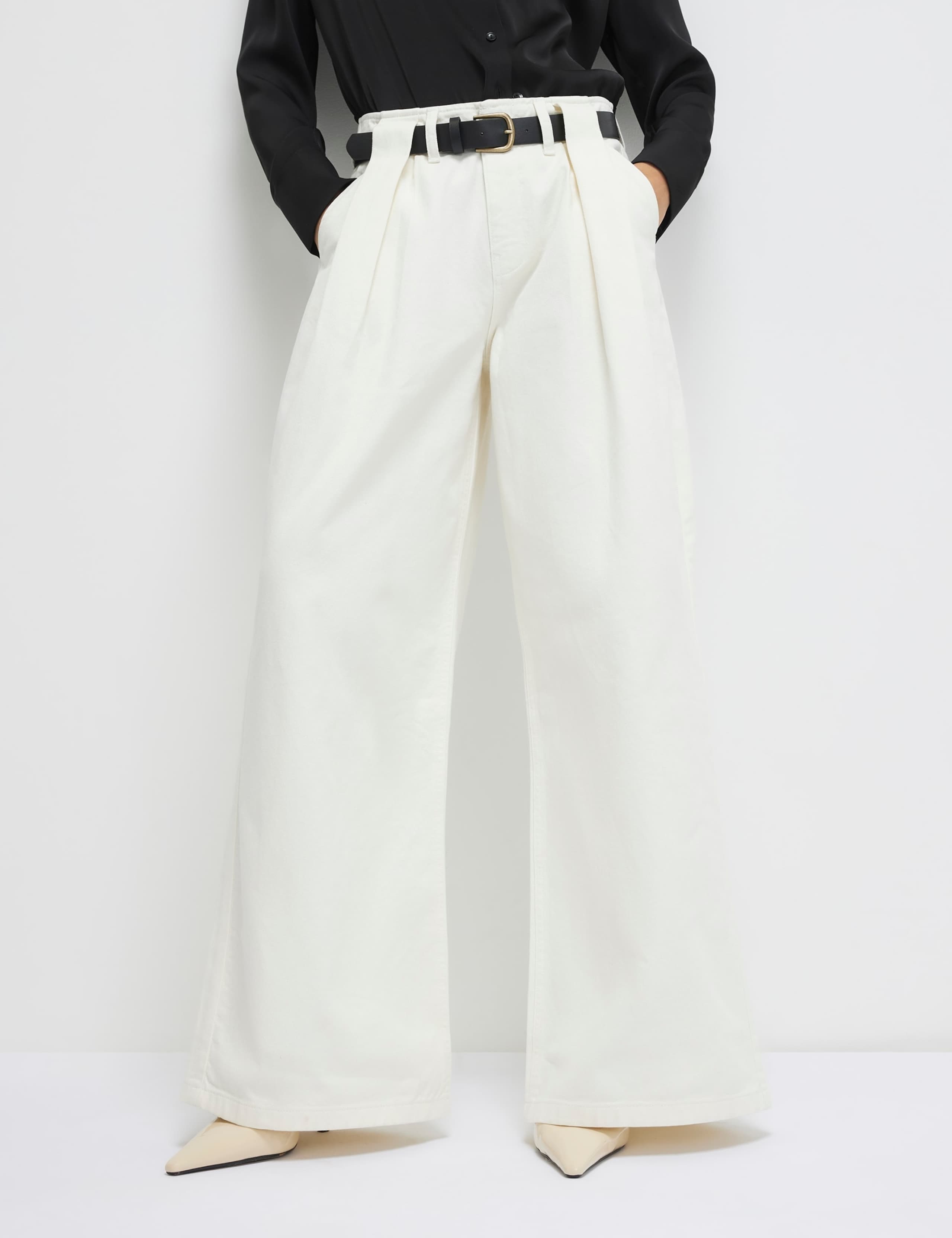 High Waisted Belted Pleated Wide Leg Jeans 3 of 4