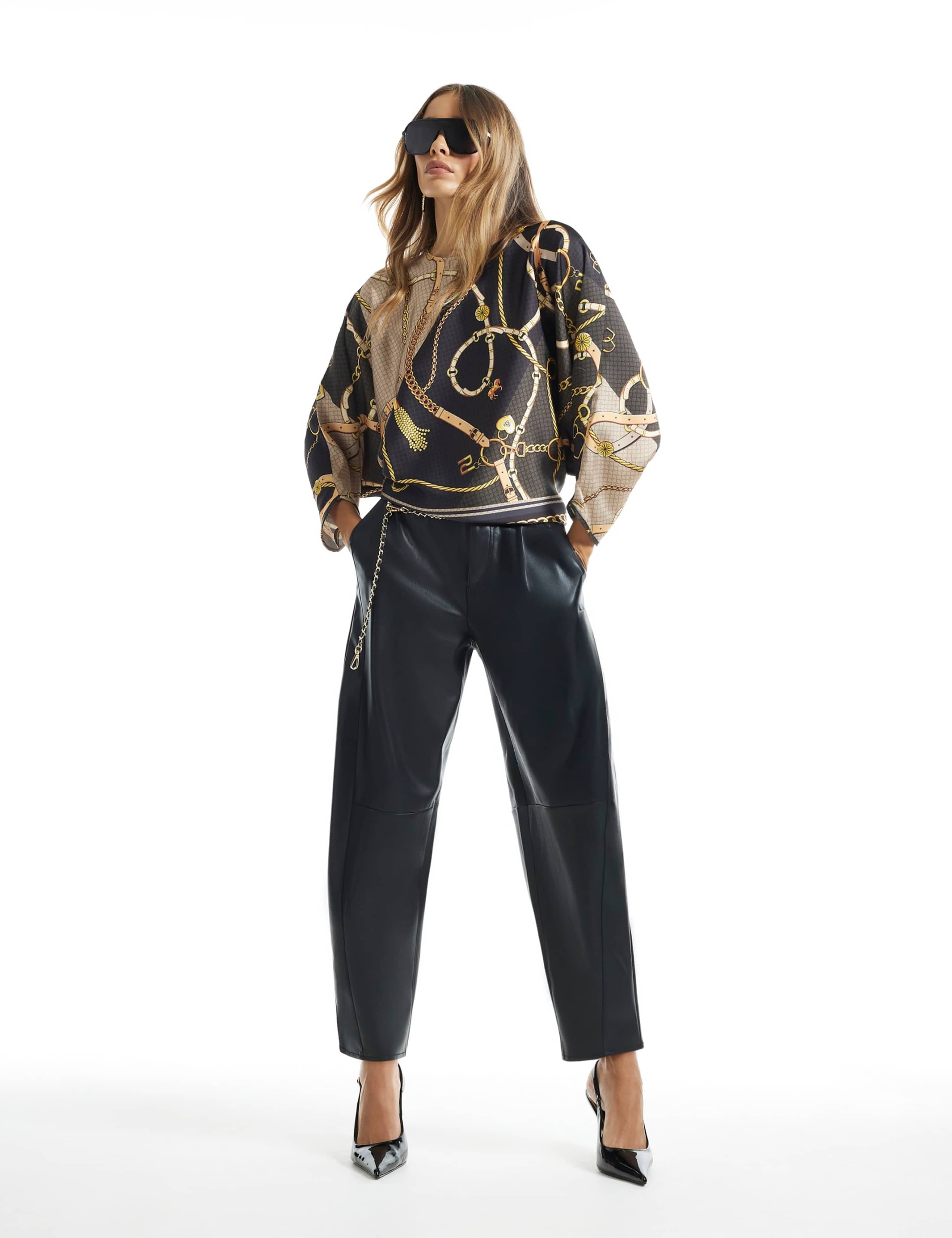 Crew Neck Batwing T-Shirt 4 of 6