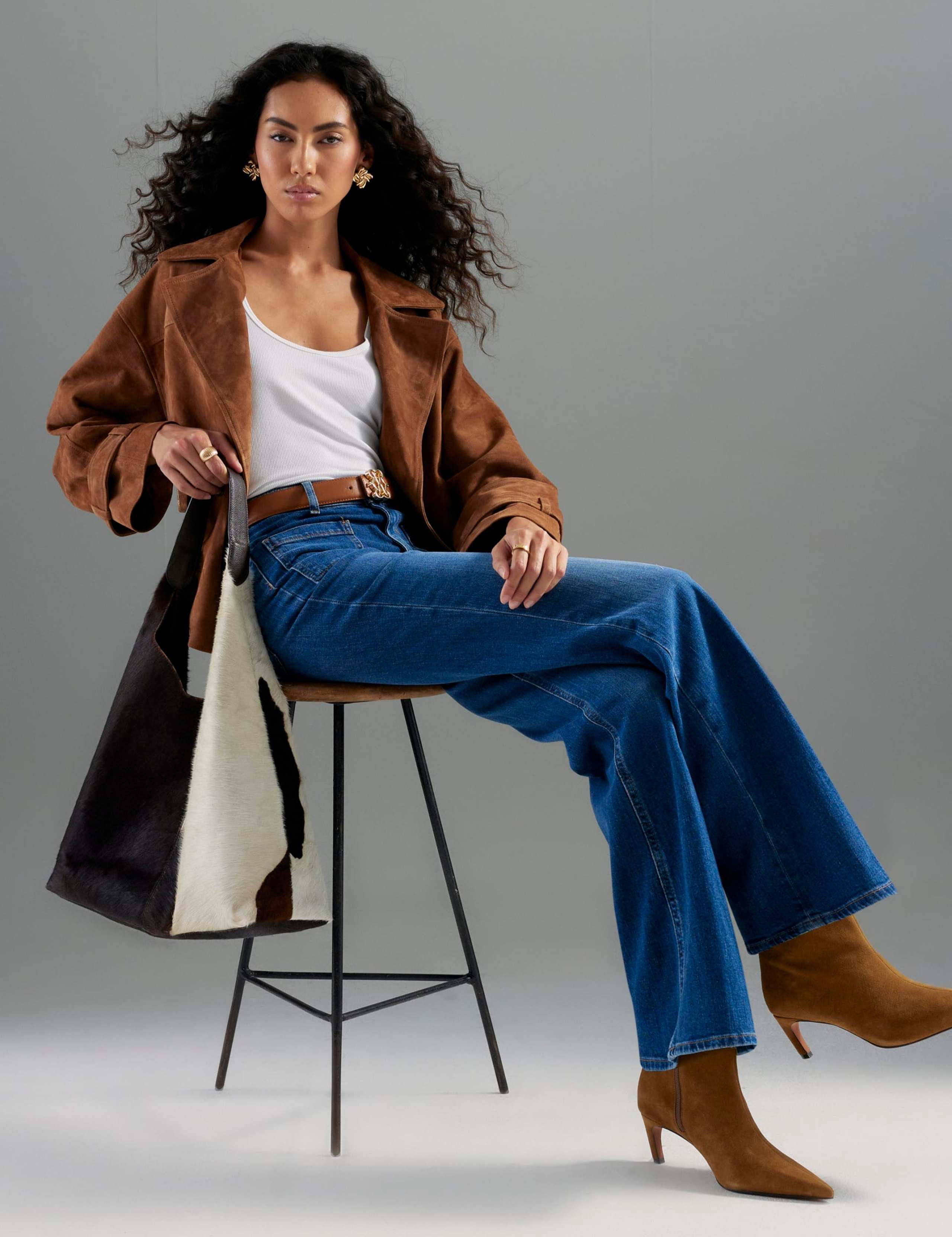 Relaxed High Waisted Flared Jeans 2 of 4