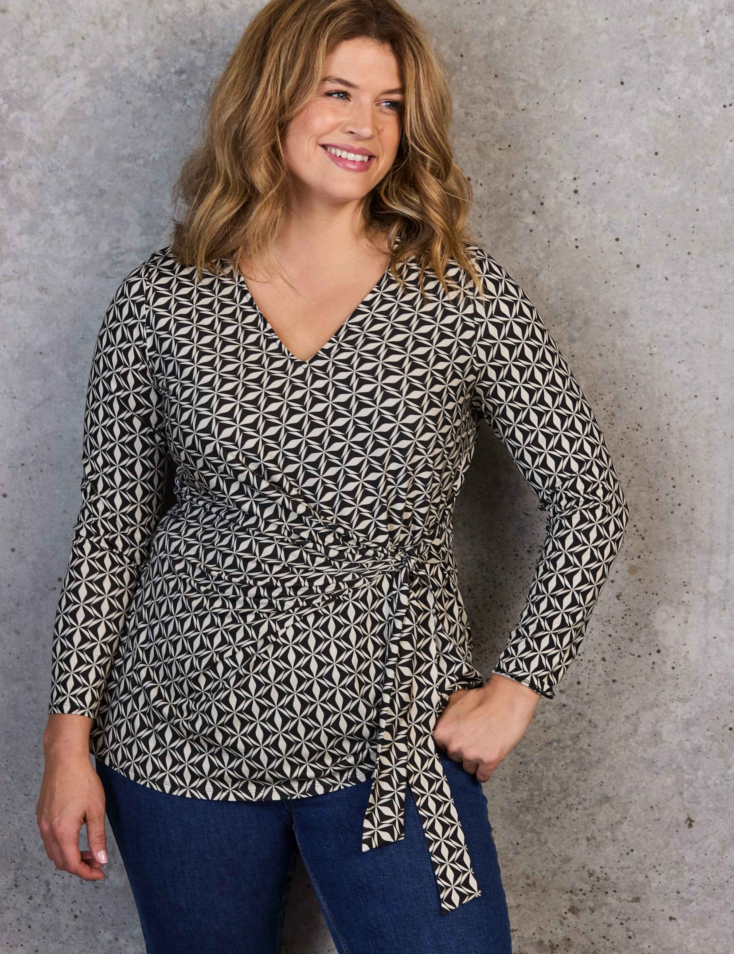 Geometric V-Neck Side Tie Tunic 2 of 6