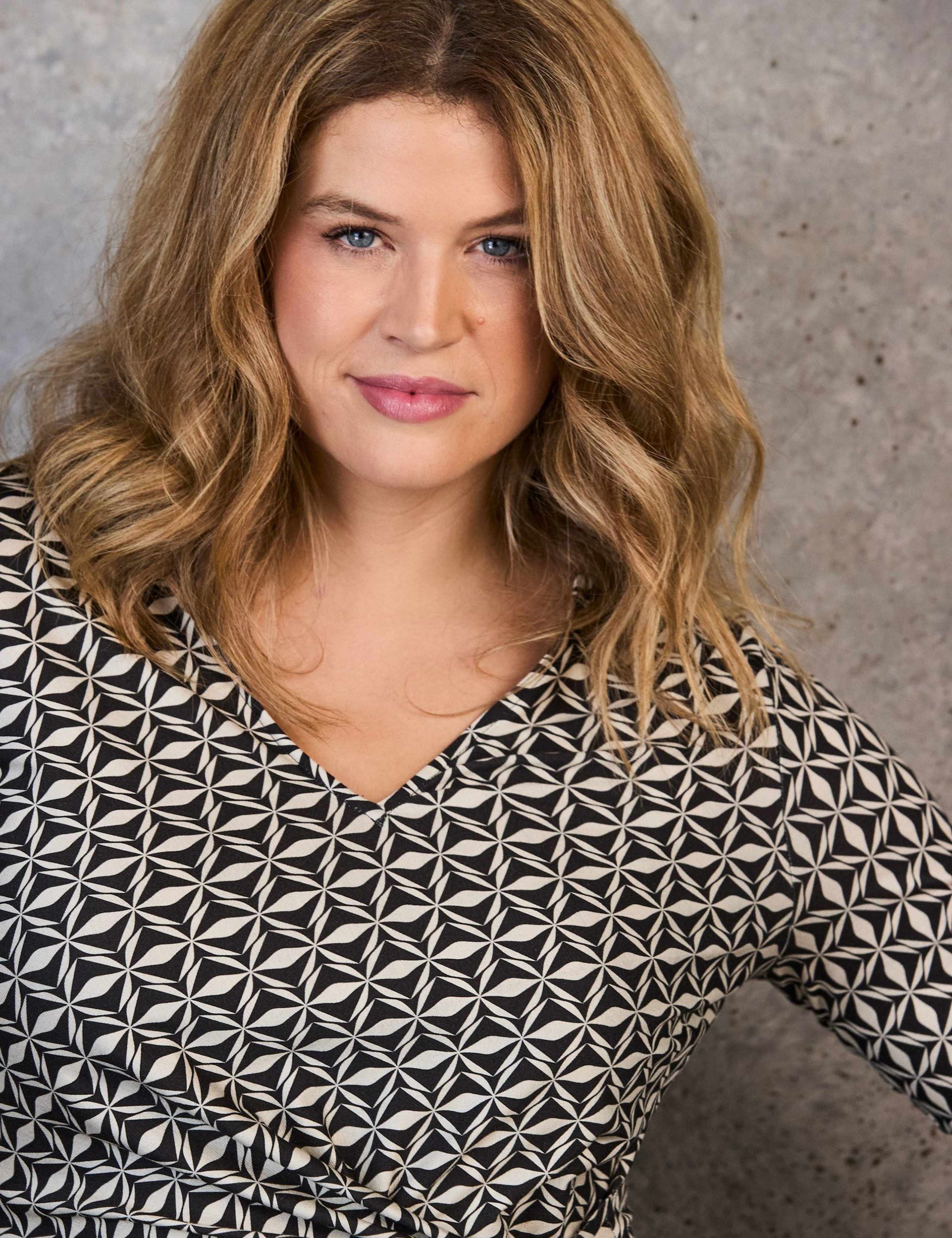 Geometric V-Neck Side Tie Tunic 6 of 6