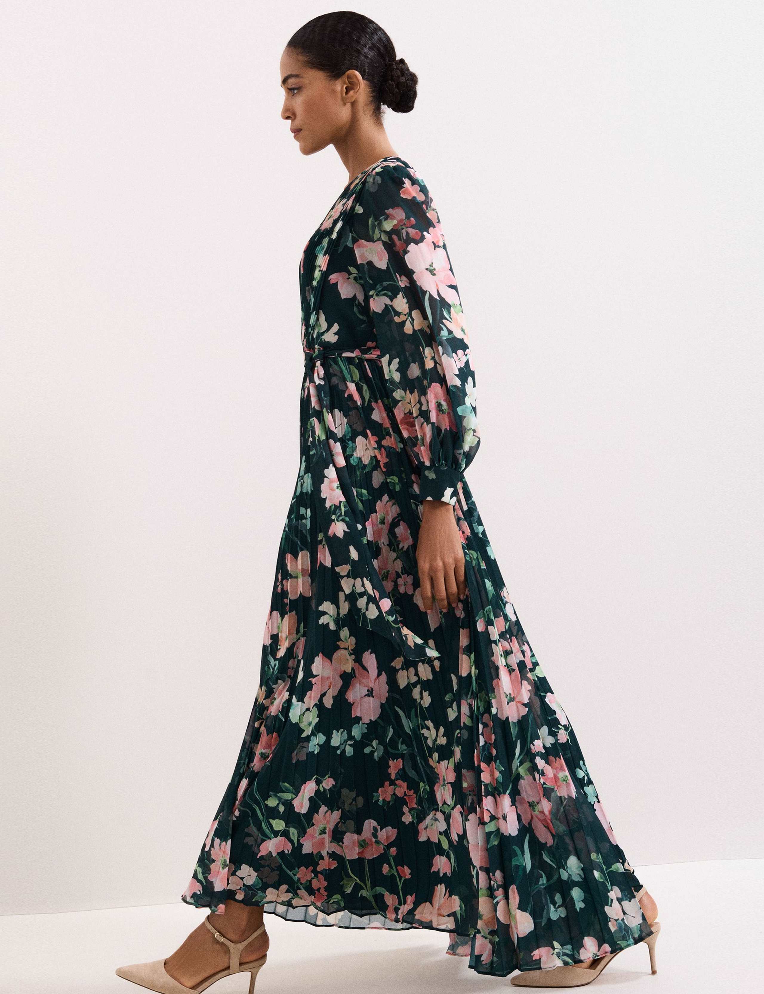 Floral V-Neck Pleated Maxi Tea Dress 4 of 8