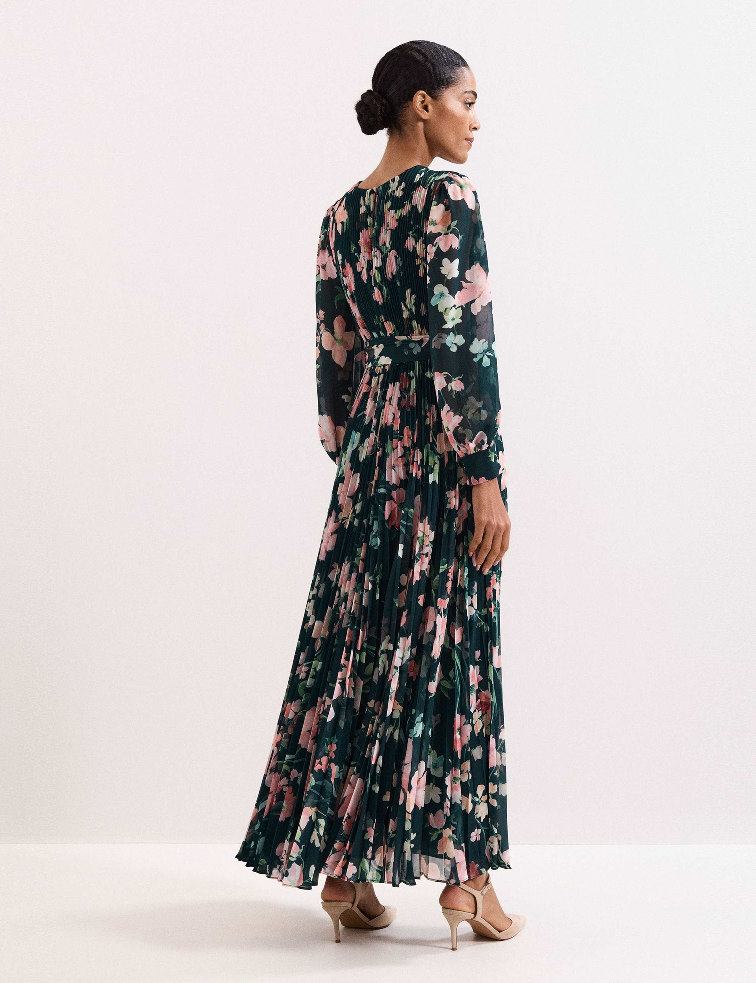 Floral V-Neck Pleated Maxi Tea Dress 5 of 8