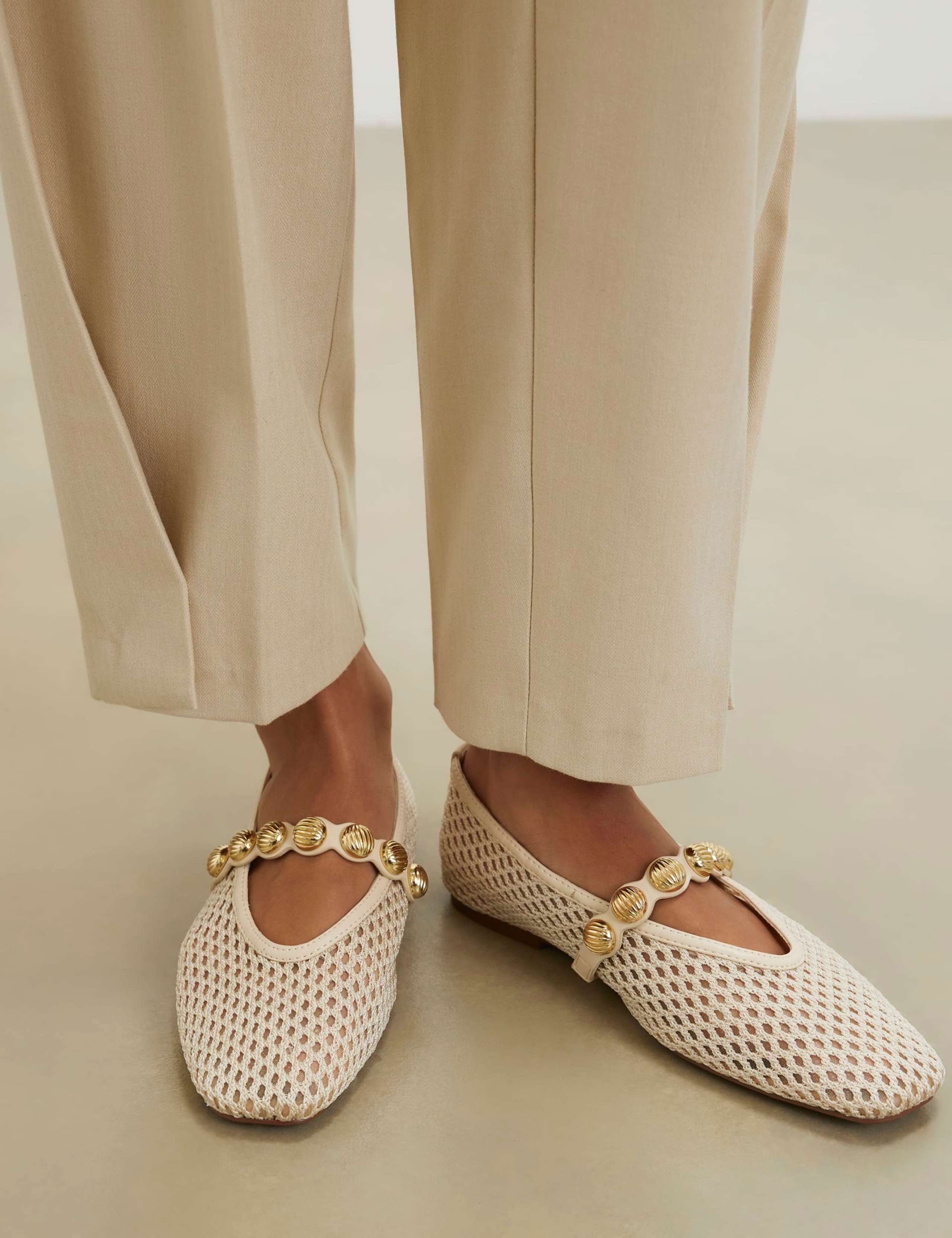 Flat Ballet Pumps 1 of 5
