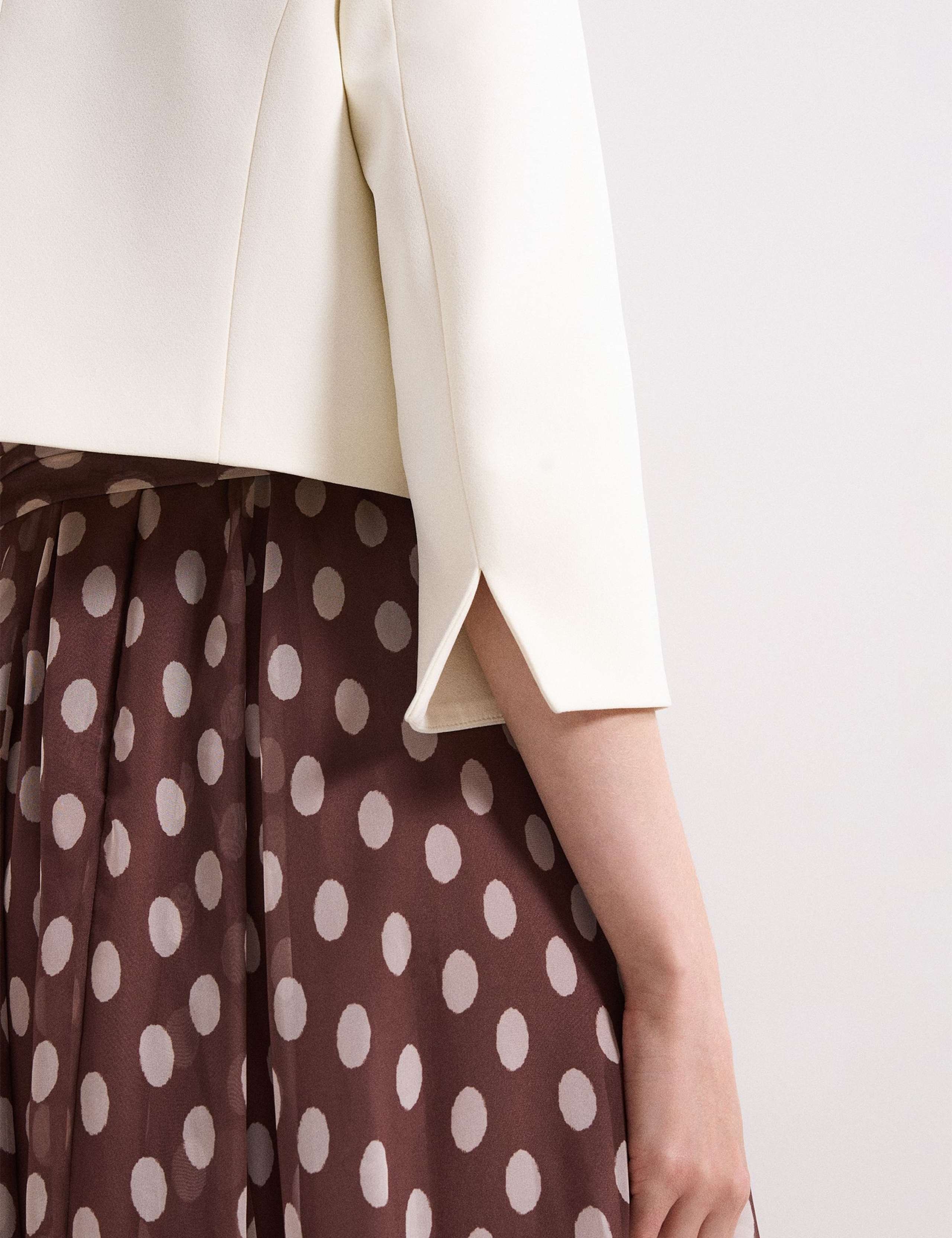 Lightweight Short Jacket 6 of 8